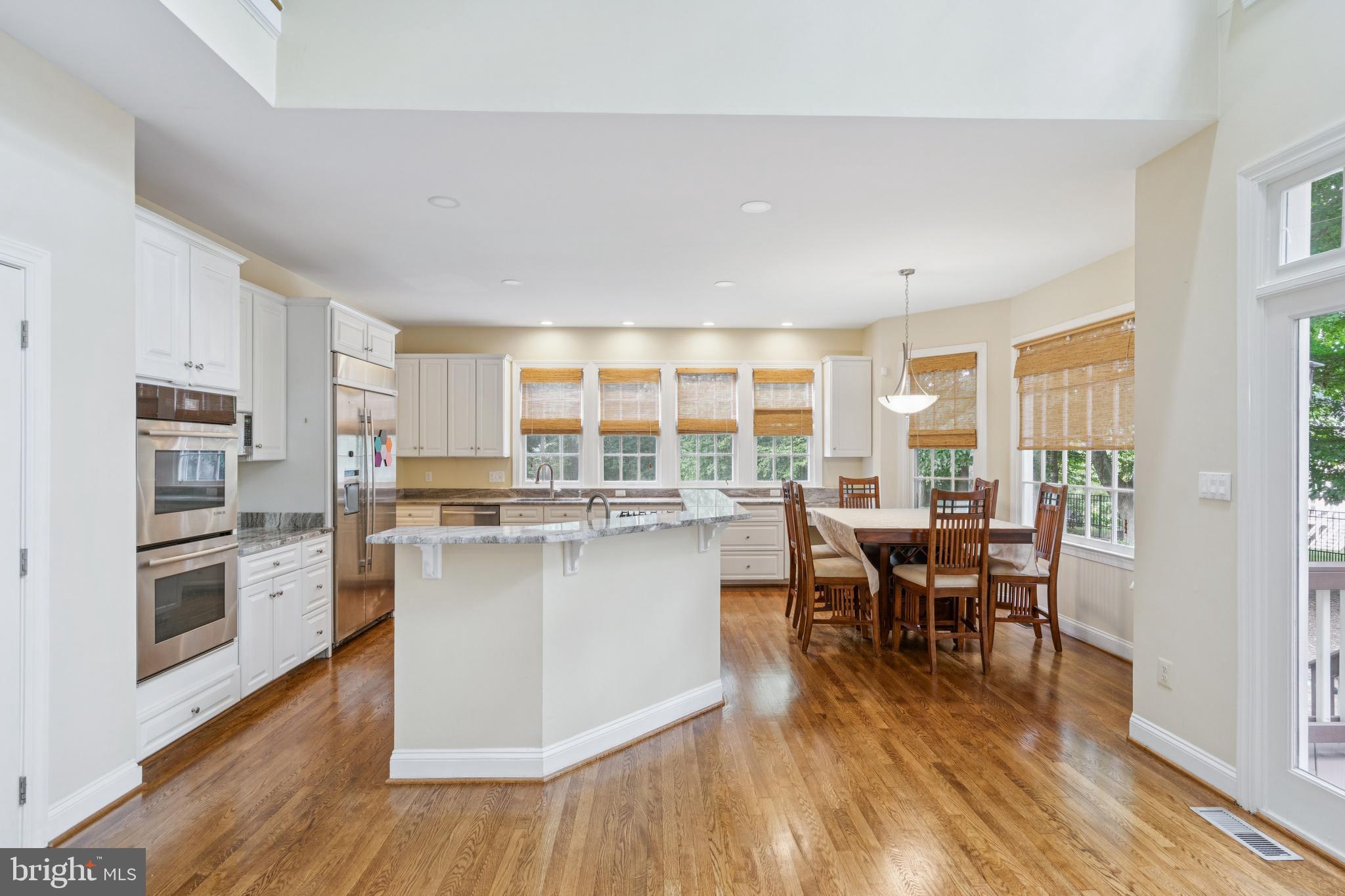 OAKTON ESTATES - Residential