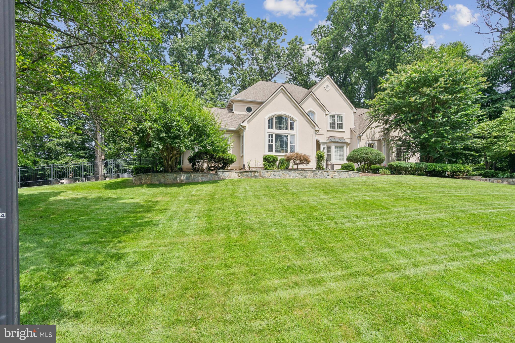 10680 ALLIWELLS COURT