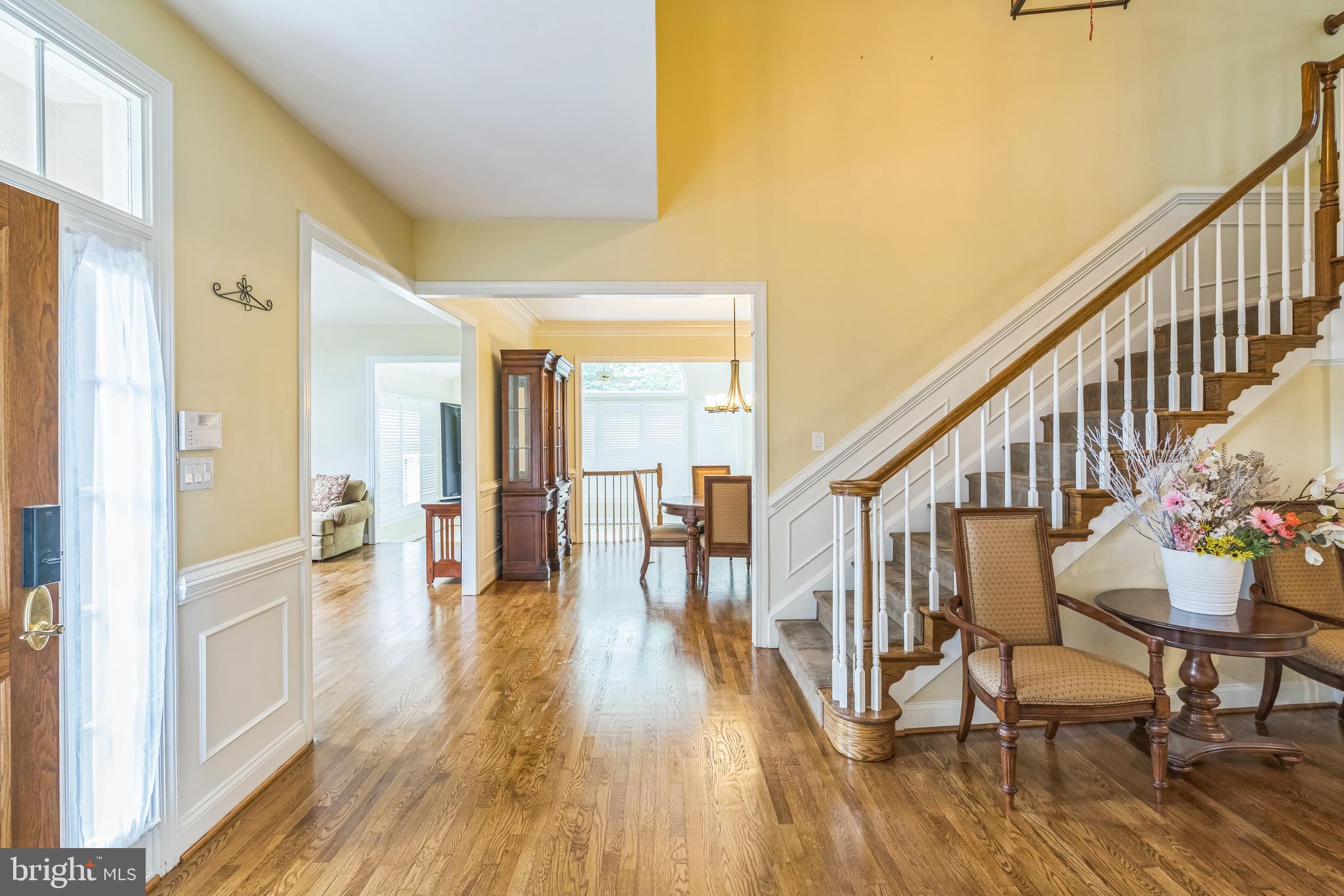 OAKTON ESTATES - Residential