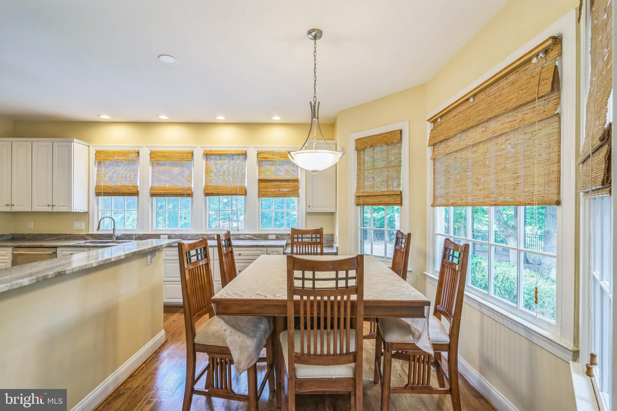 OAKTON ESTATES - Residential