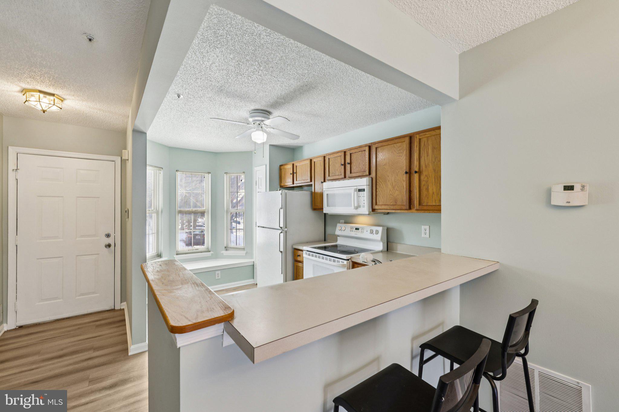 SHEFFIELD GLEN TOWNHOMES - Residential