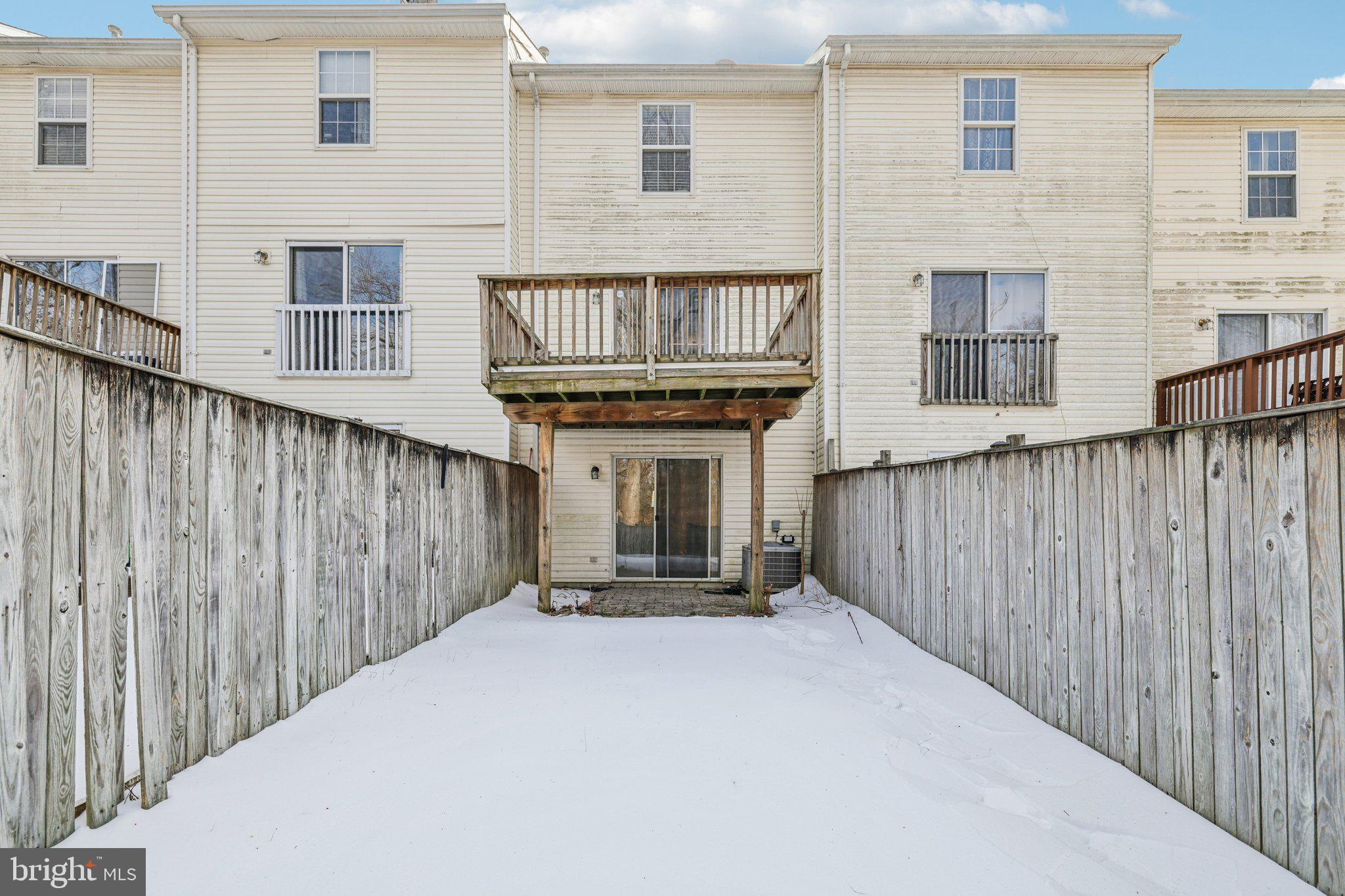 SHEFFIELD GLEN TOWNHOMES - Residential