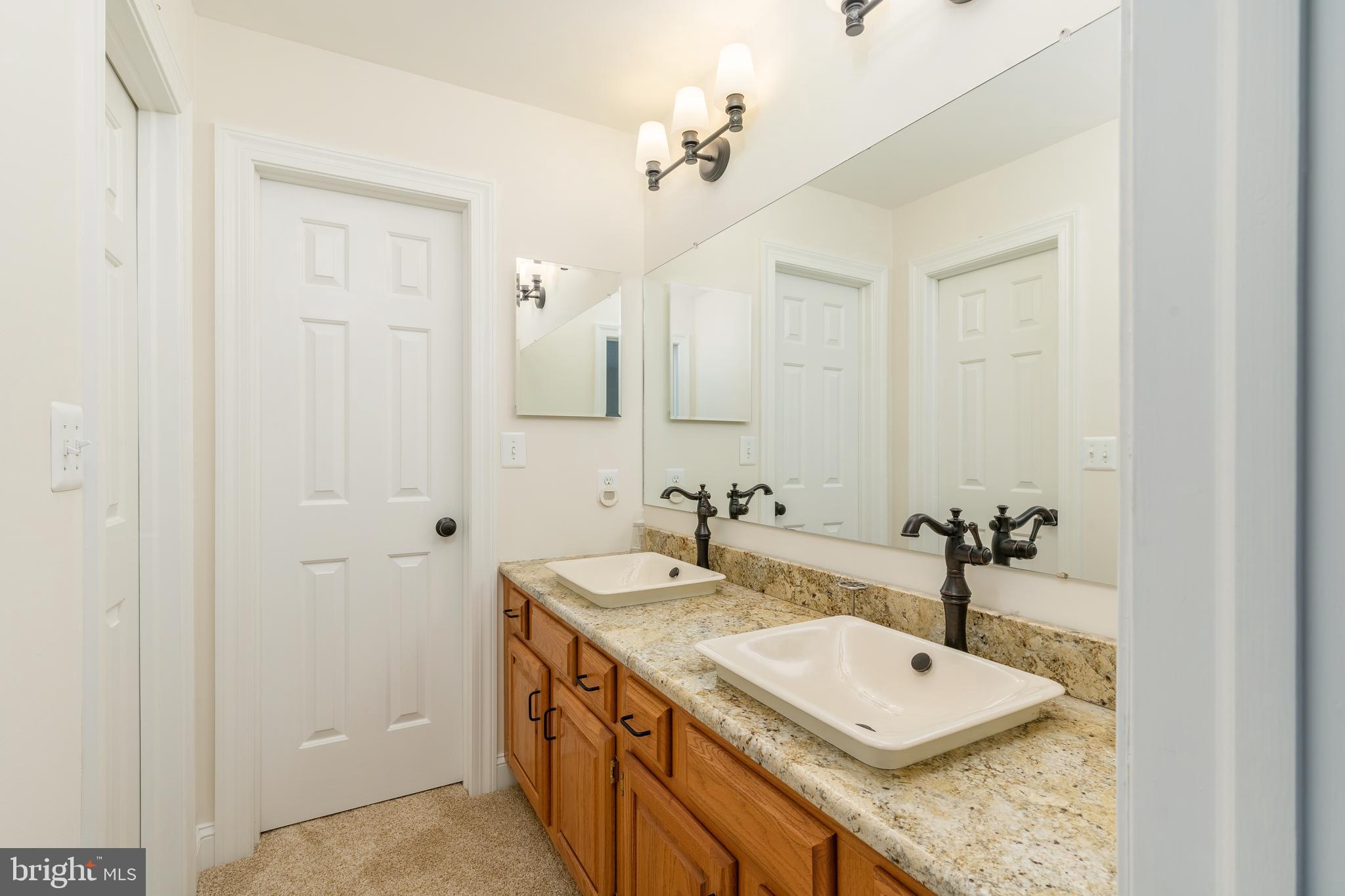 COUNTRY CLUB ESTS - Residential