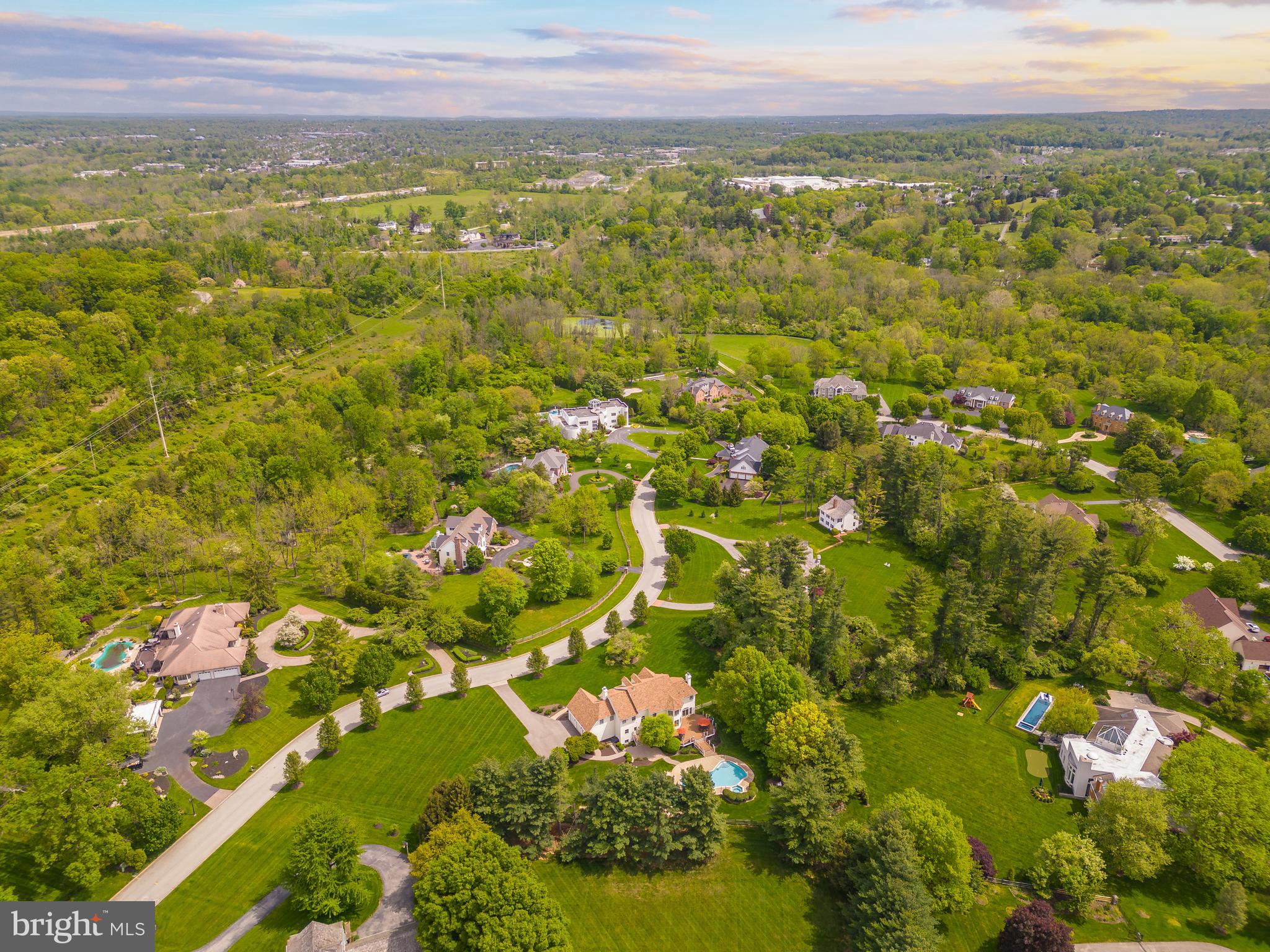 COUNTRY CLUB ESTS - Residential