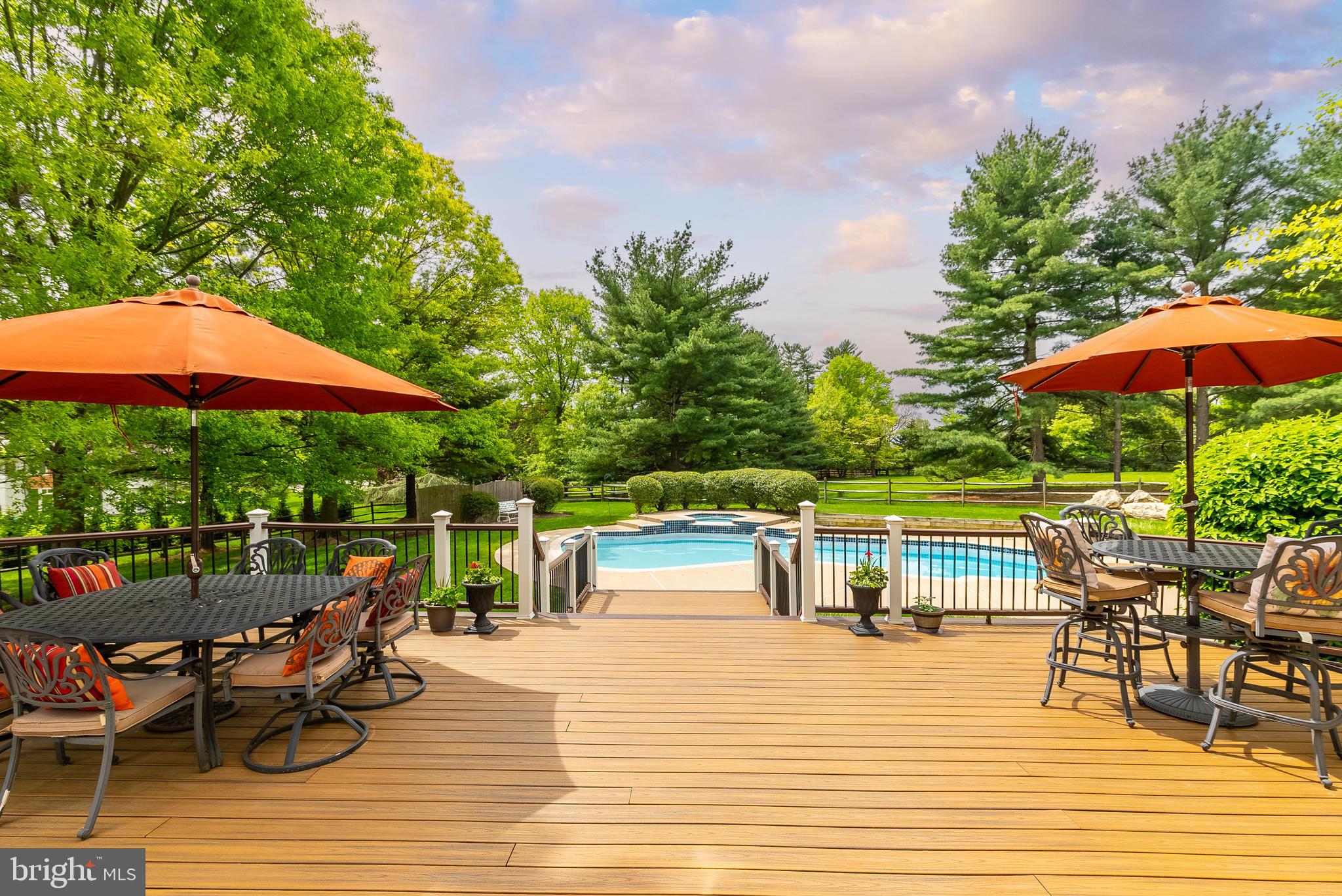 COUNTRY CLUB ESTS - Residential