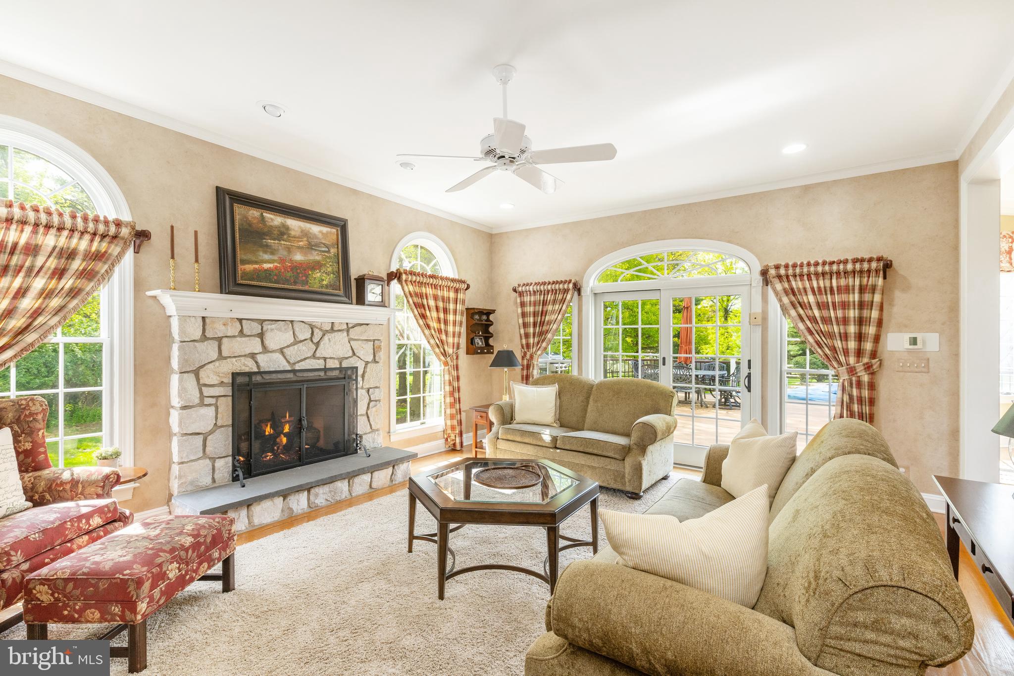 COUNTRY CLUB ESTS - Residential