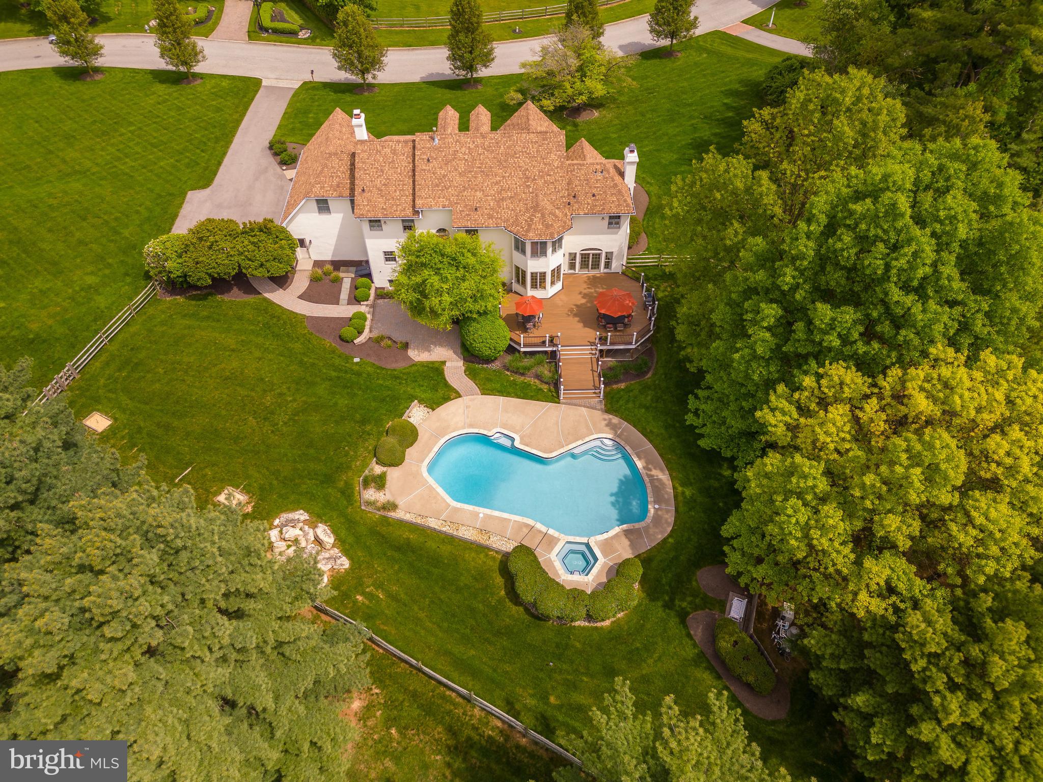 COUNTRY CLUB ESTS - Residential