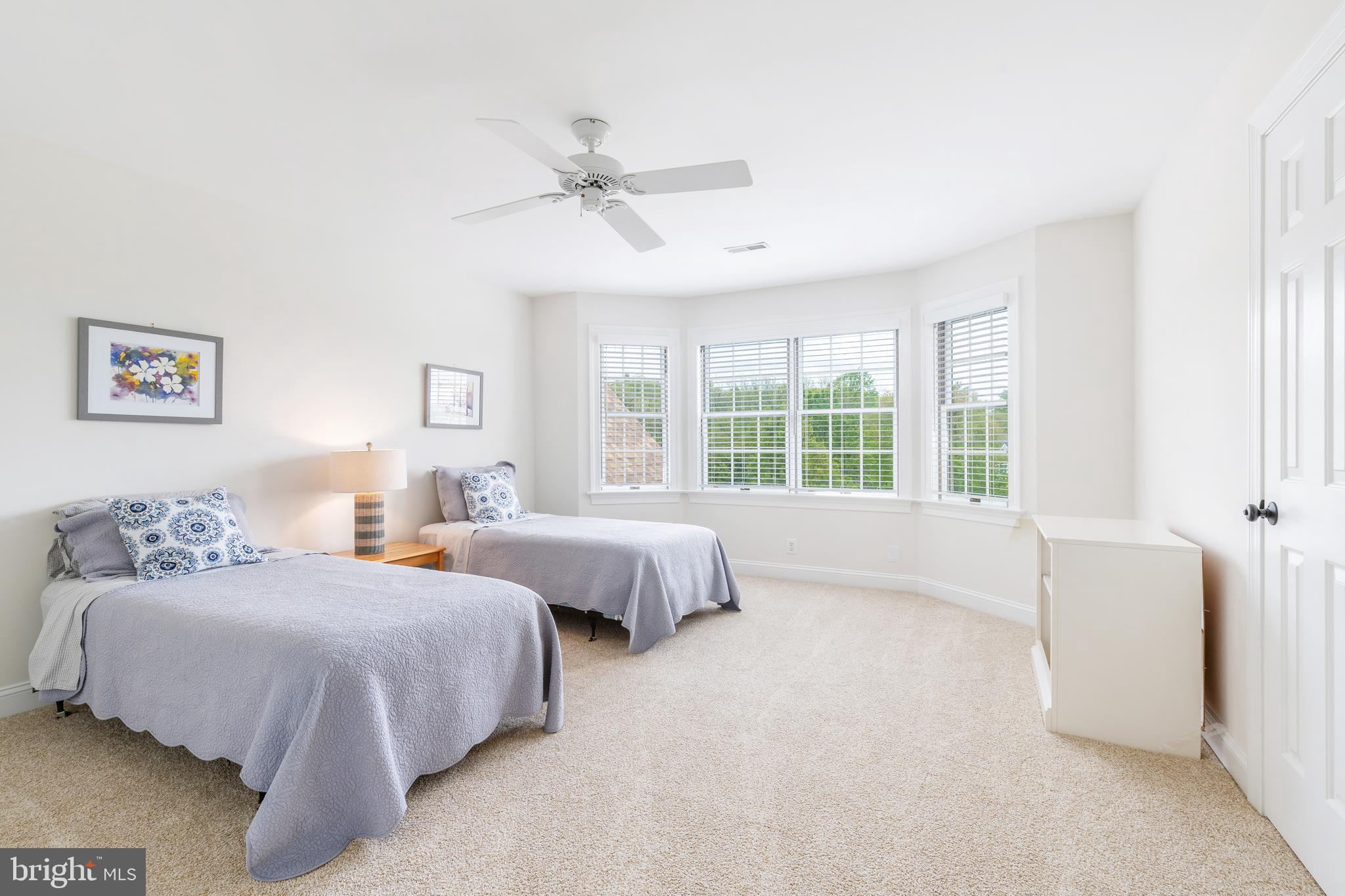 COUNTRY CLUB ESTS - Residential