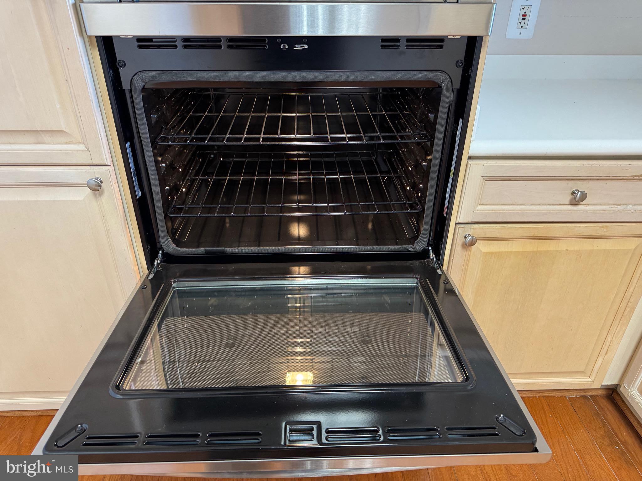 LANSDOWNE WOODS LEISURE WORLD - Residential Lease