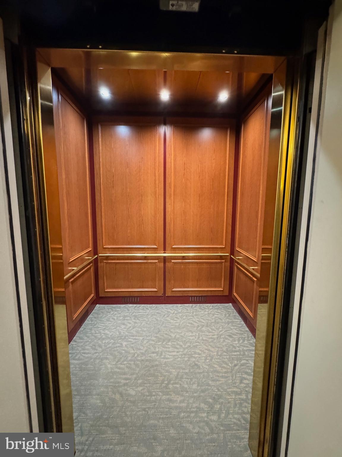 LANSDOWNE WOODS LEISURE WORLD - Residential Lease