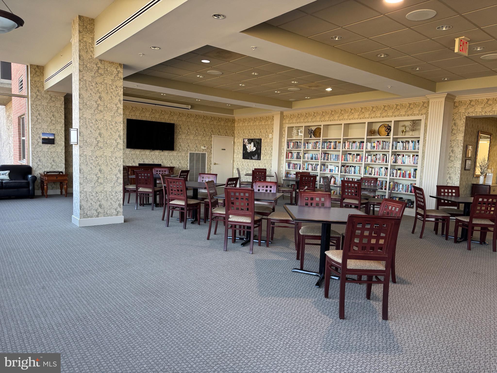 LANSDOWNE WOODS LEISURE WORLD - Residential Lease