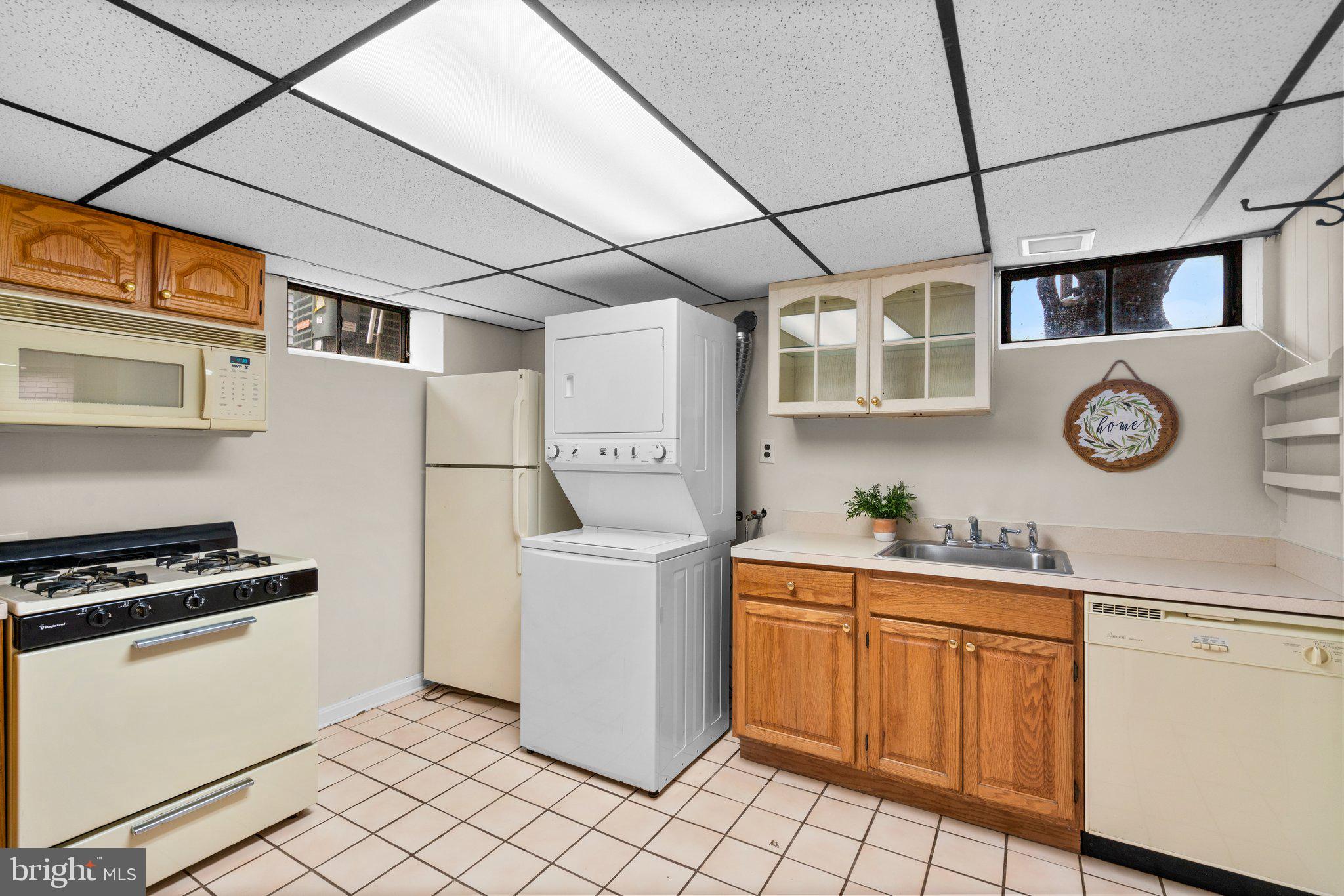 RIVIERA BEACH - Residential