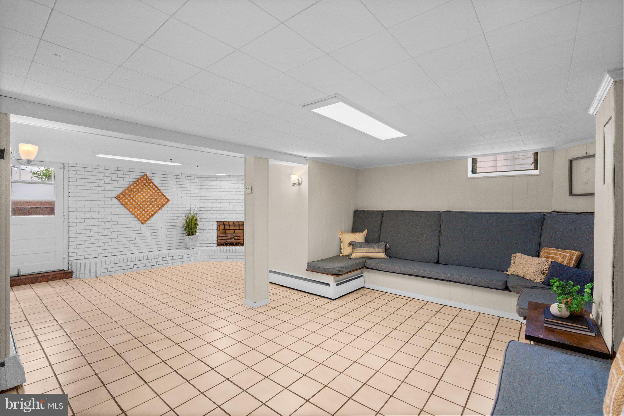 RIVIERA BEACH - Residential