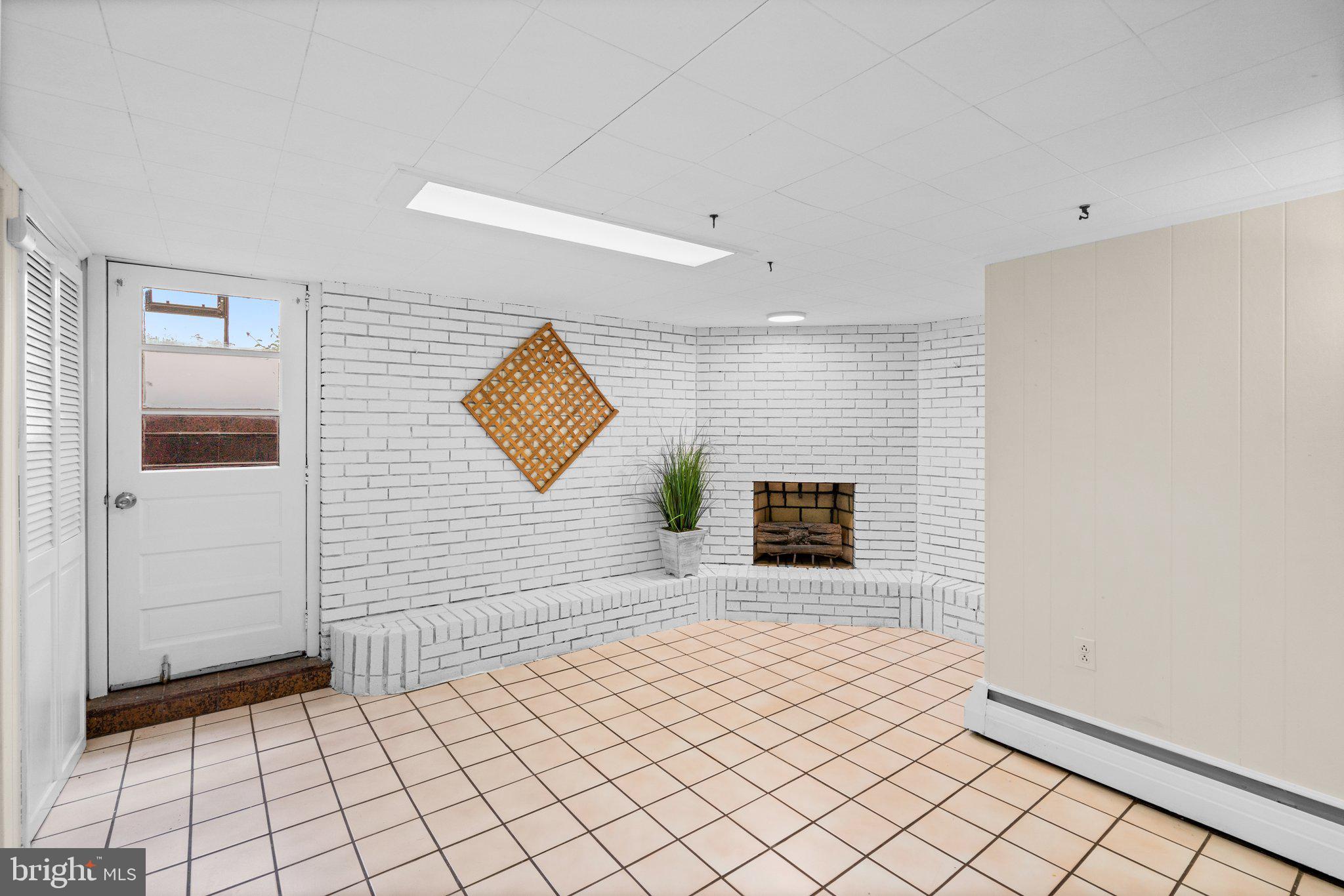 RIVIERA BEACH - Residential