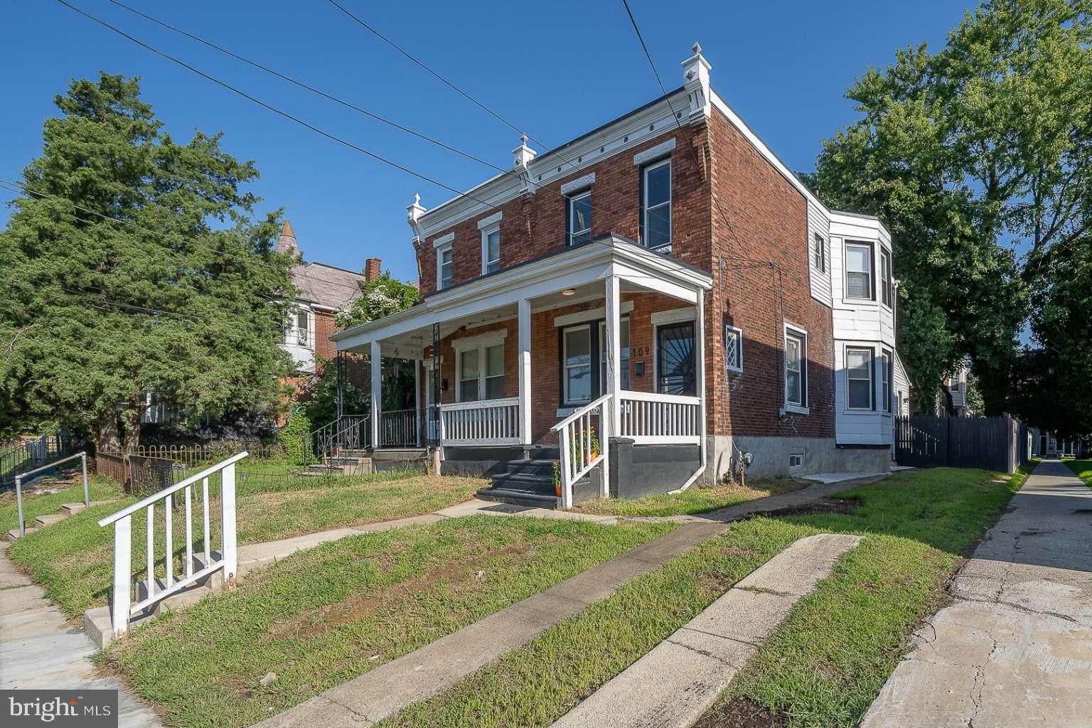 109 CHESTNUT STREET