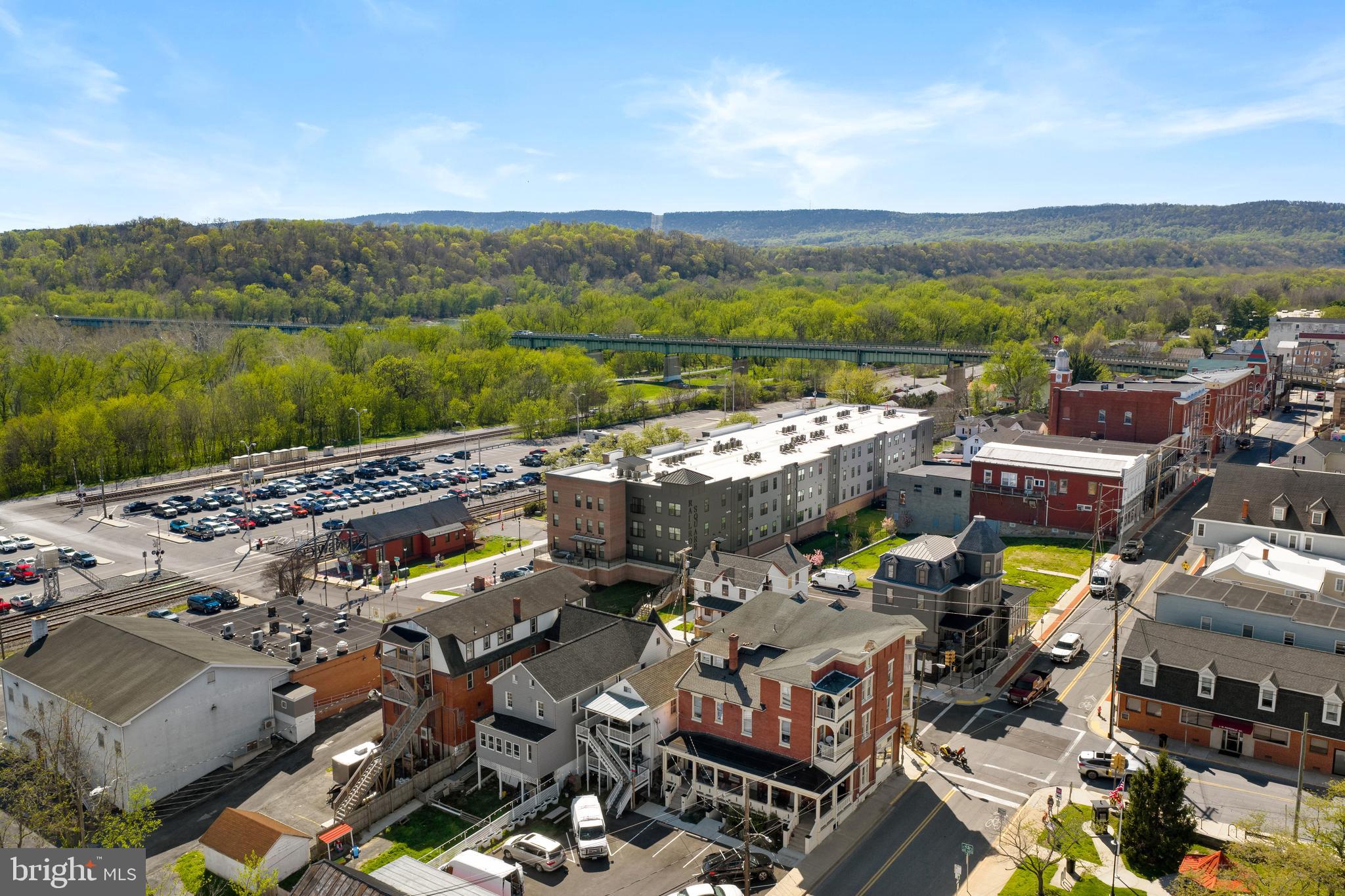 BRUNSWICK - Residential