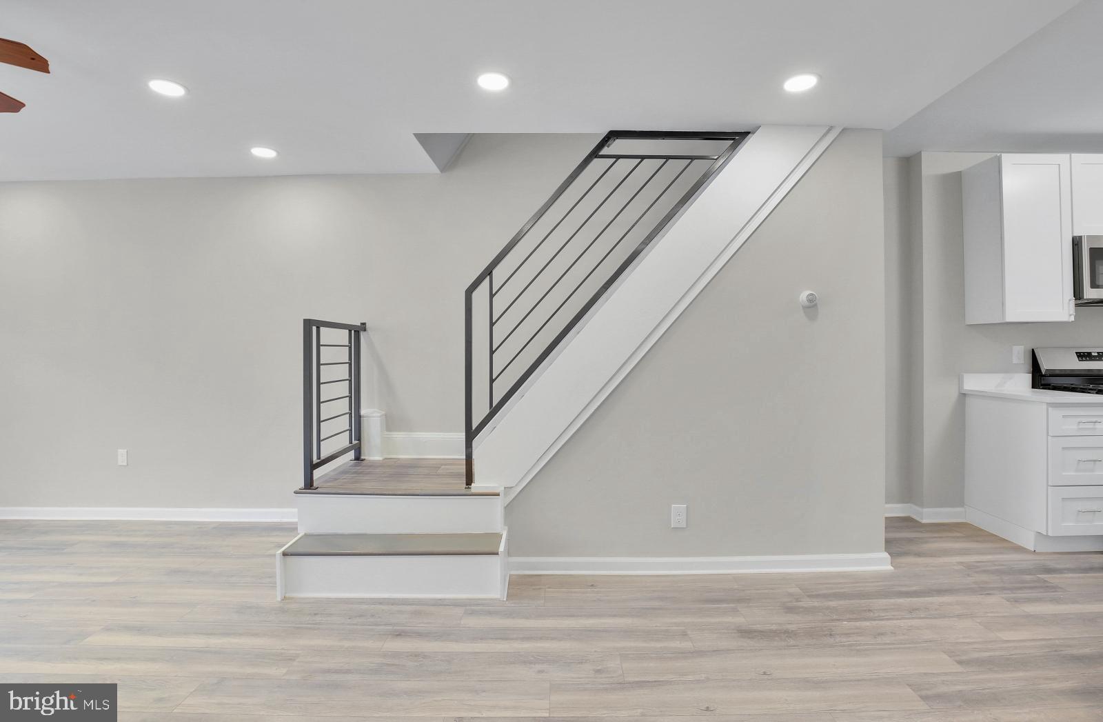 MELROSE - Residential Lease