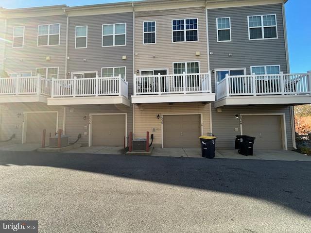 BRICK YARD STATION - Residential