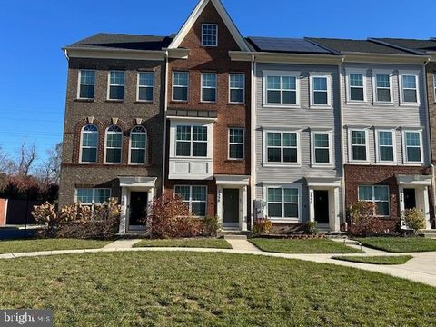 Townhouse For Sale - 7338 Calico Rock Lndg Road<br/> BELTSVILLE, MD 20705