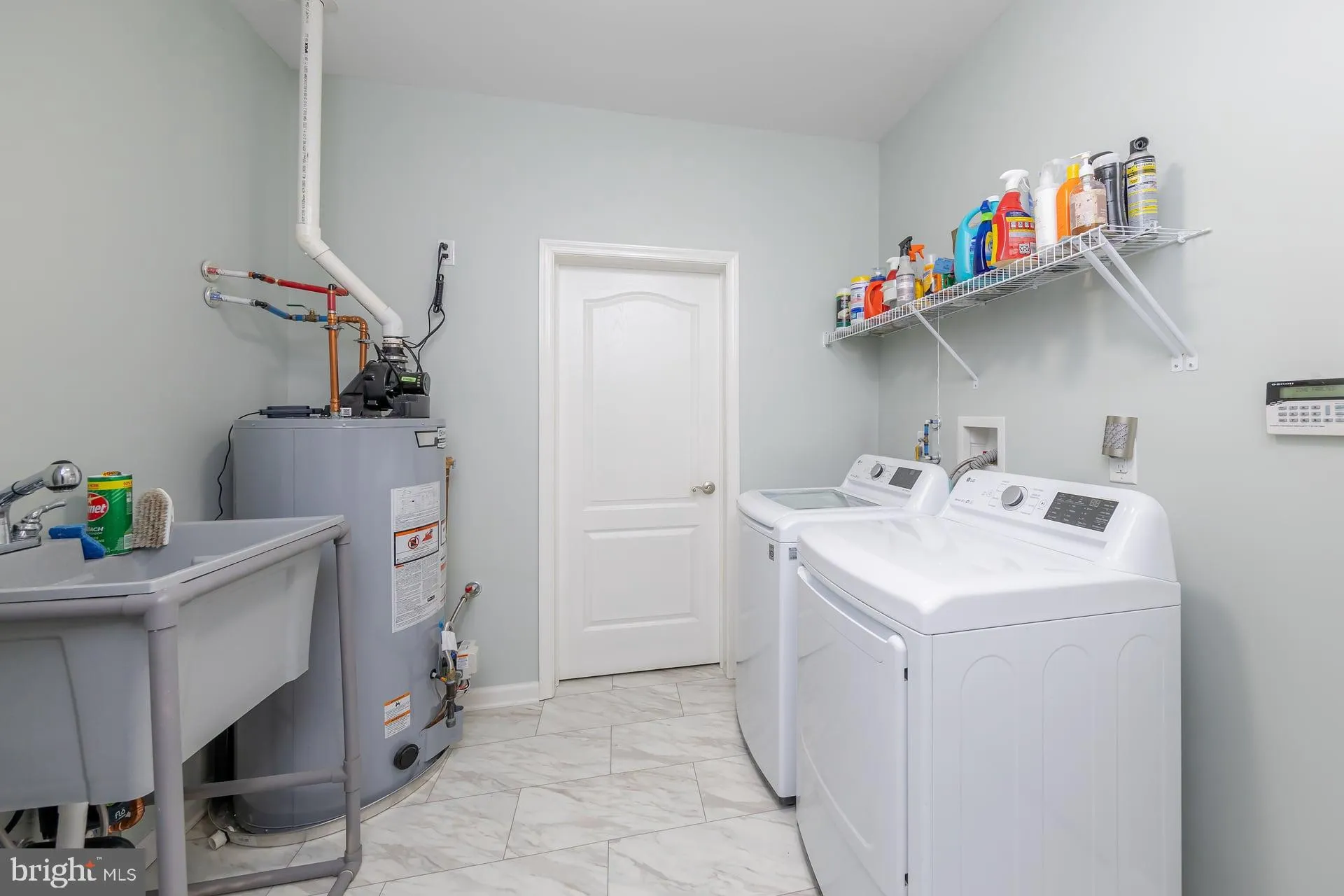 Berlin, New Jersey 08009, United States, 2 Bedrooms Bedrooms, ,2 BathroomsBathrooms,Residential,Contingent,215609