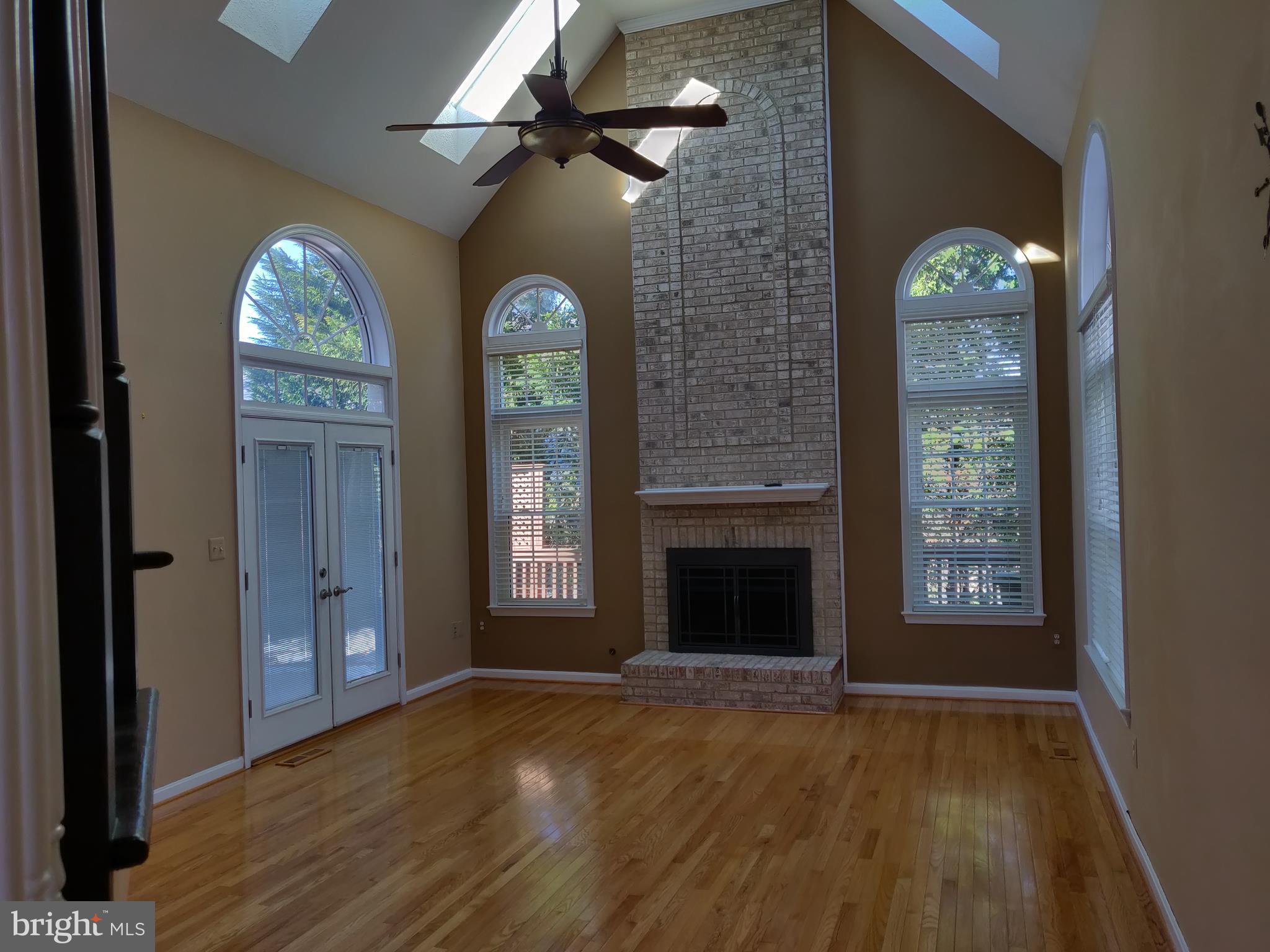 CROSSPOINTE - Residential Lease