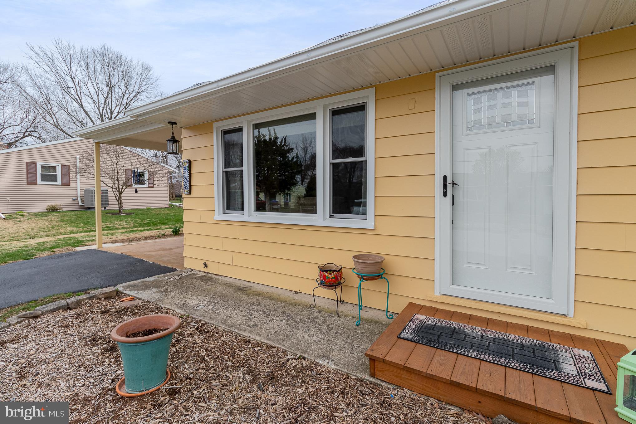 NOLL MANOR - Residential