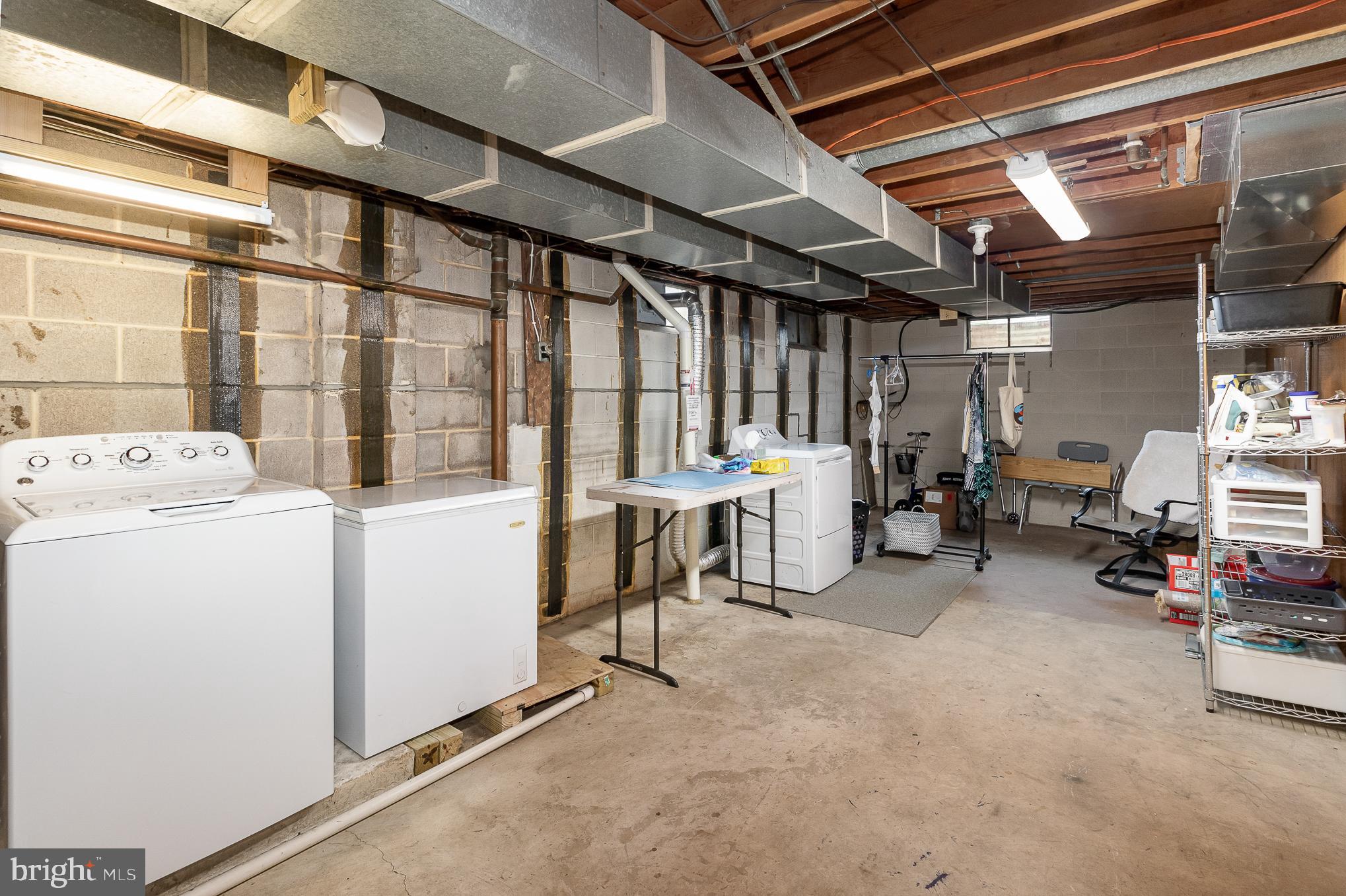 NOLL MANOR - Residential