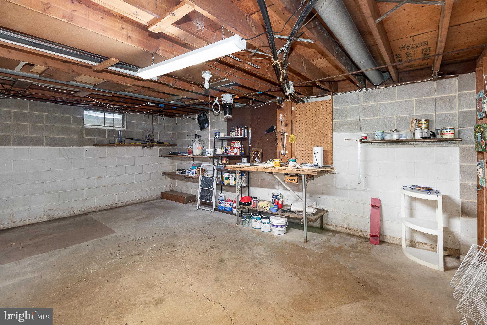 NOLL MANOR - Residential