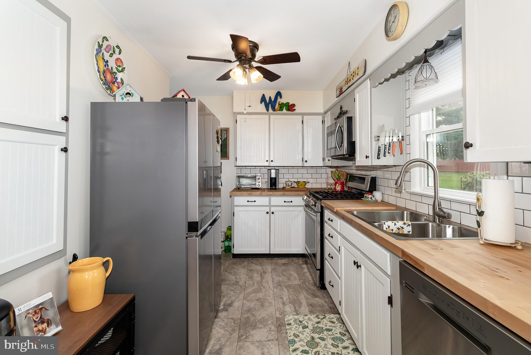 NOLL MANOR - Residential