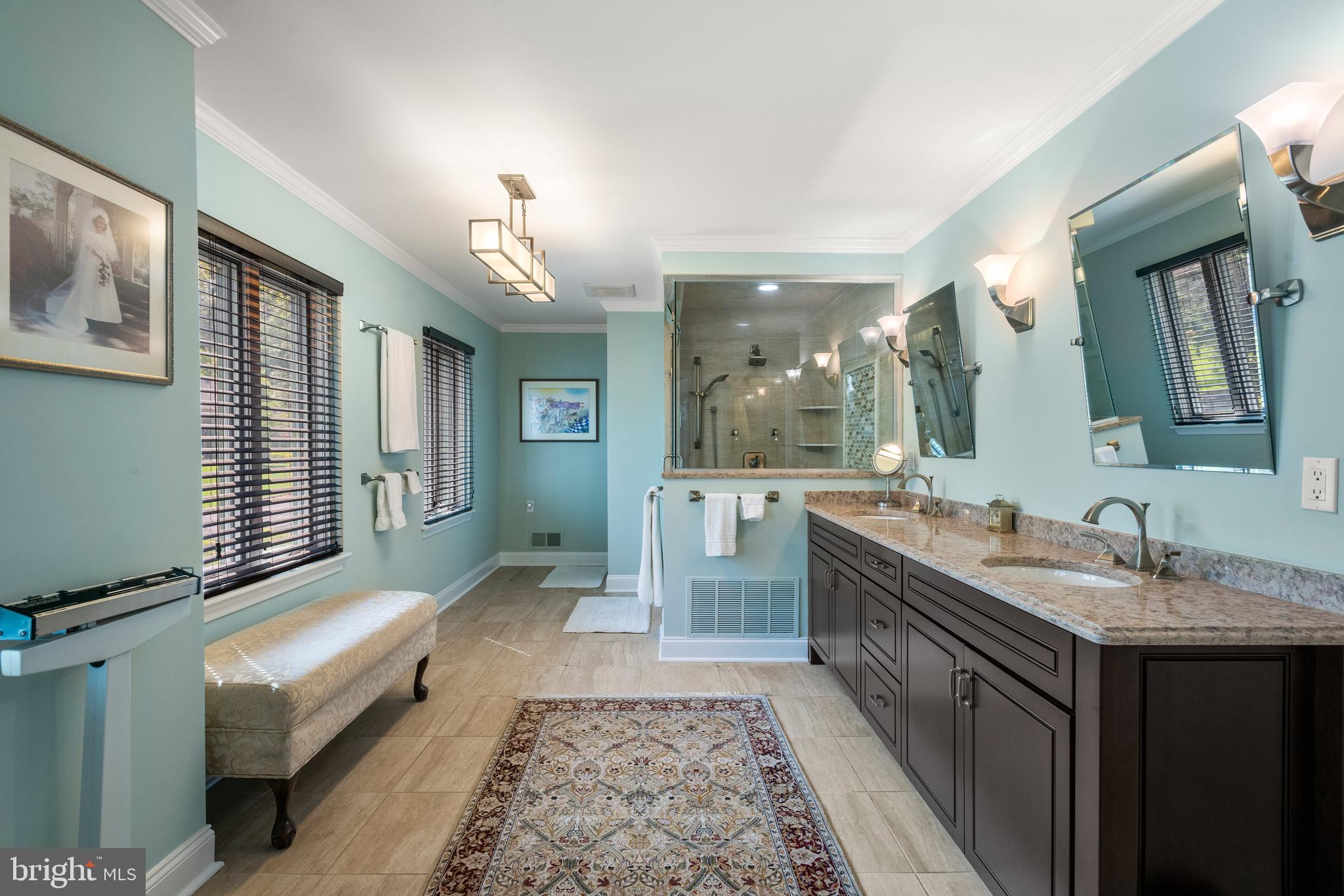 RAVENSCLIFF - Residential