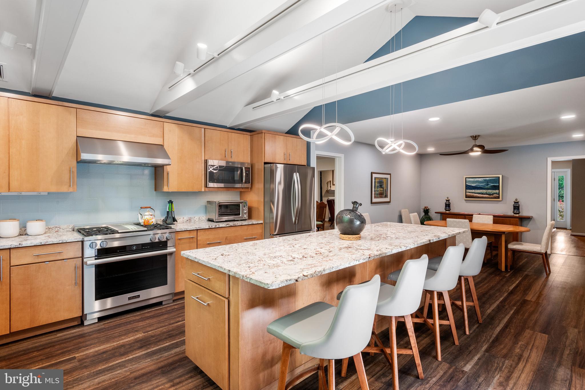 RAVENSCLIFF - Residential
