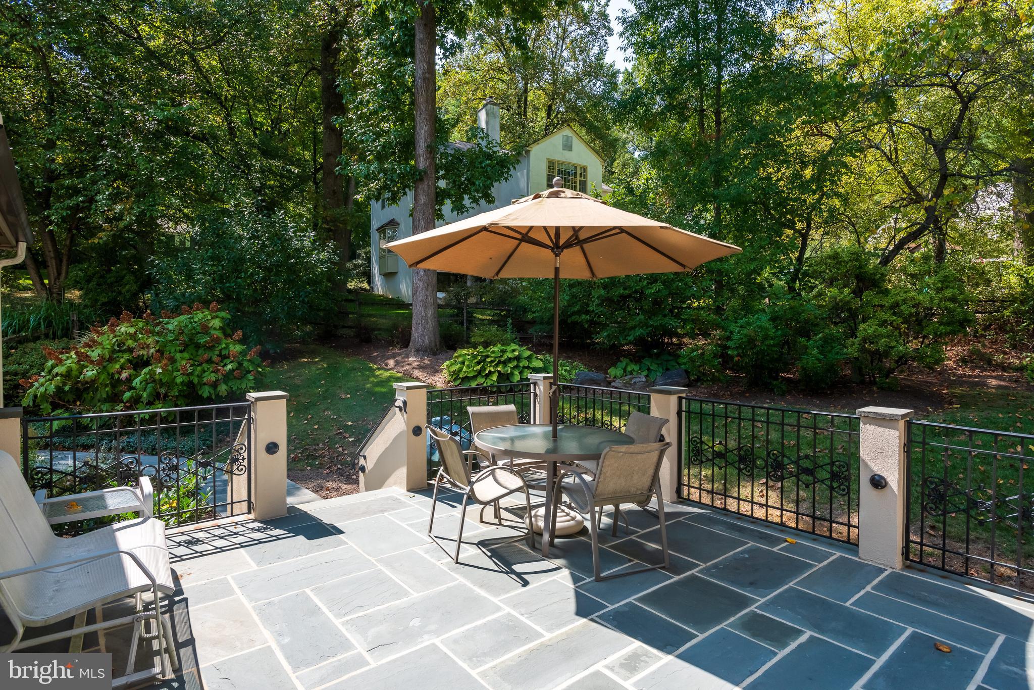 RAVENSCLIFF - Residential