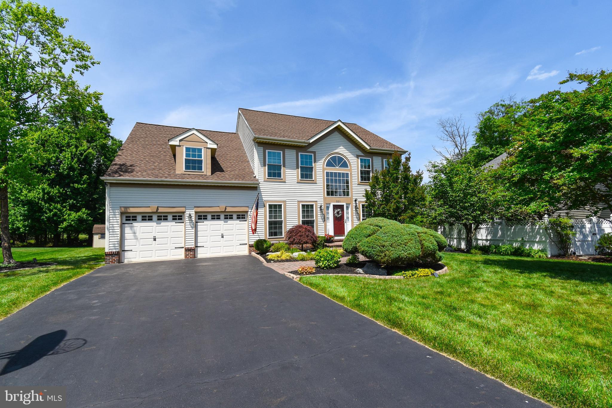 HIDDEN CREEK - Residential