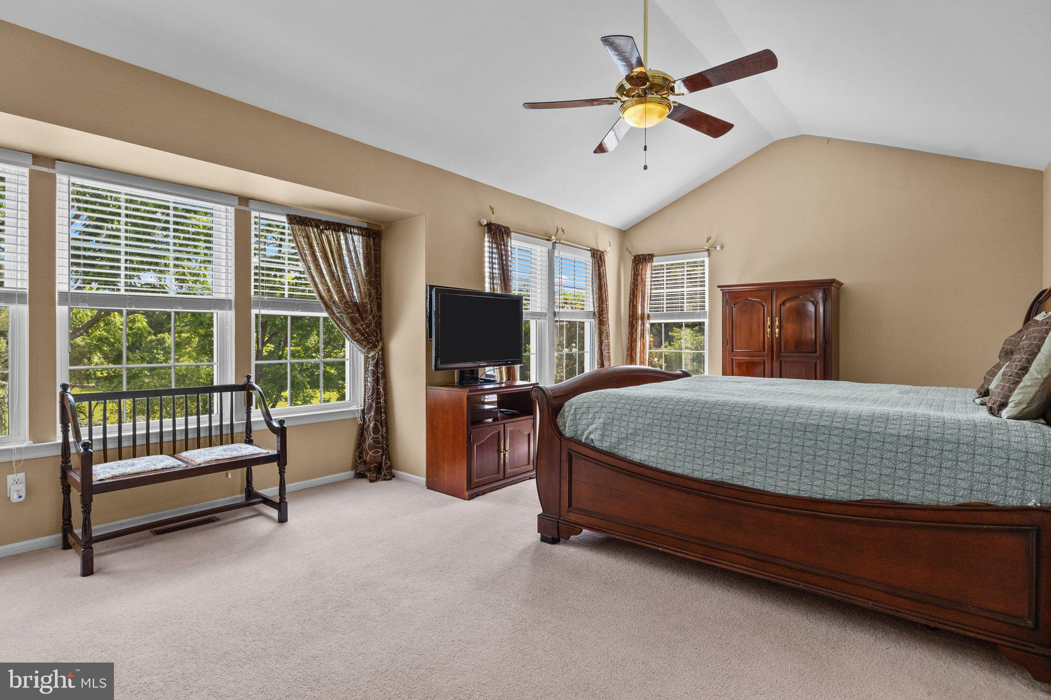 HIDDEN CREEK - Residential