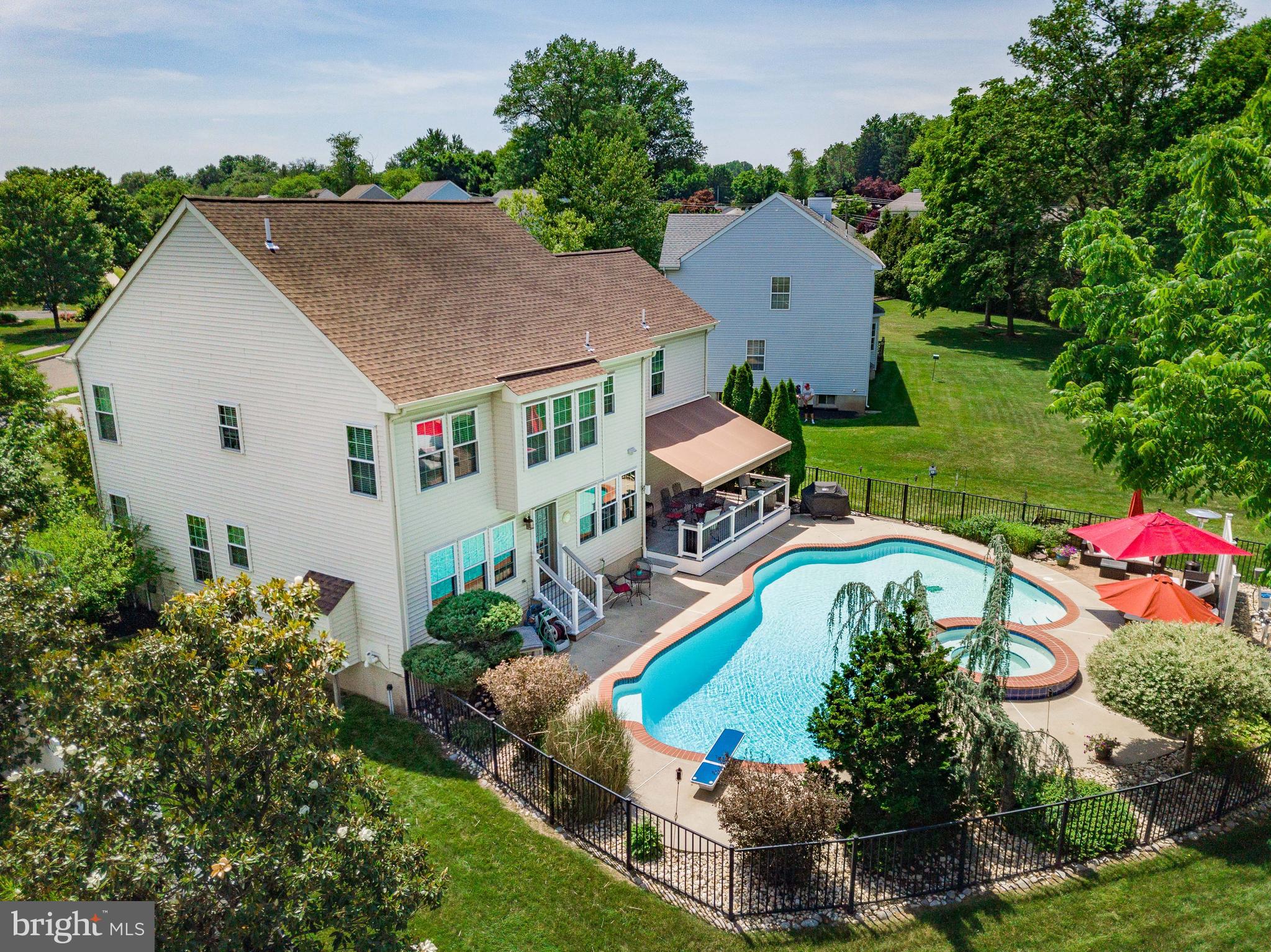 HIDDEN CREEK - Residential