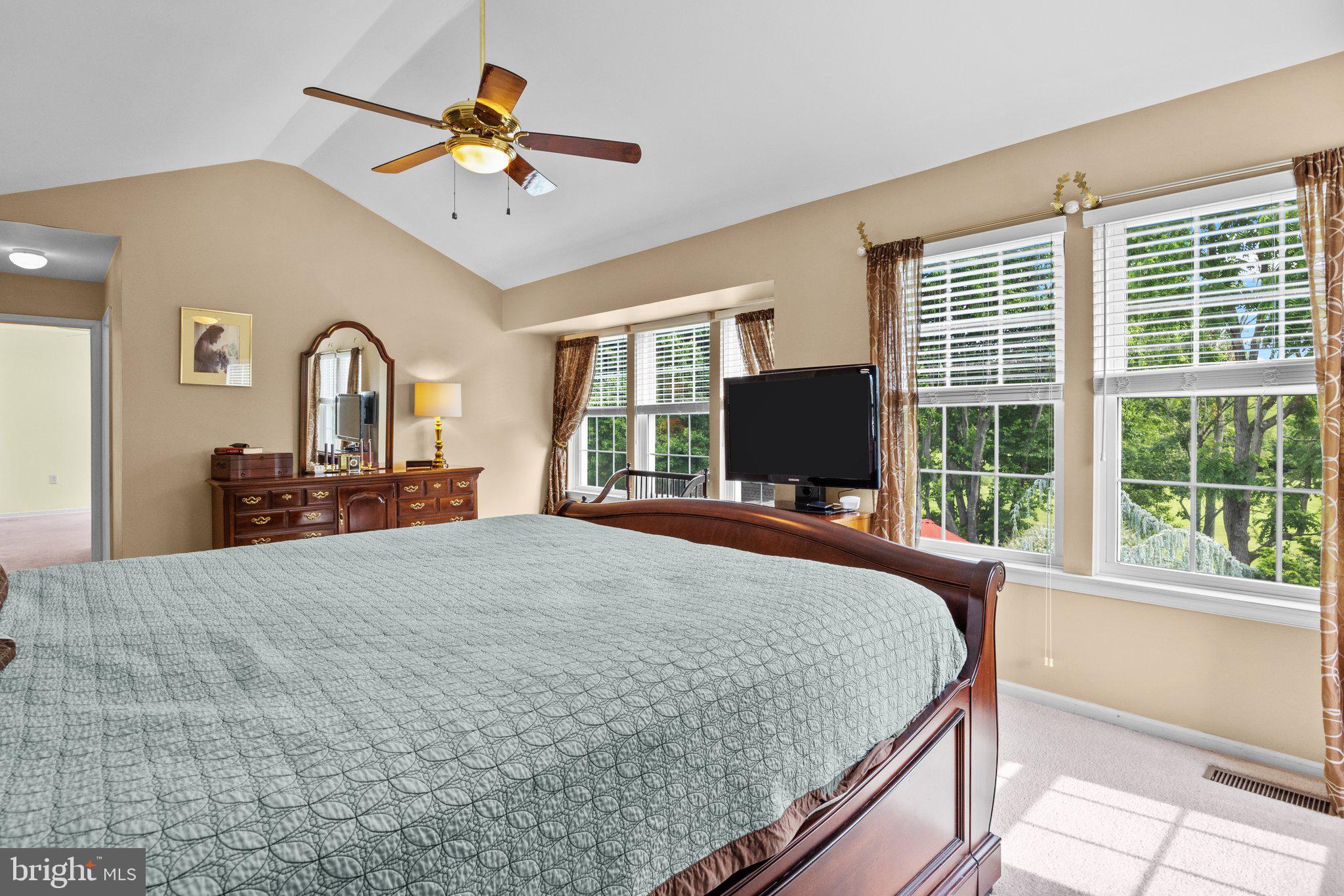 HIDDEN CREEK - Residential