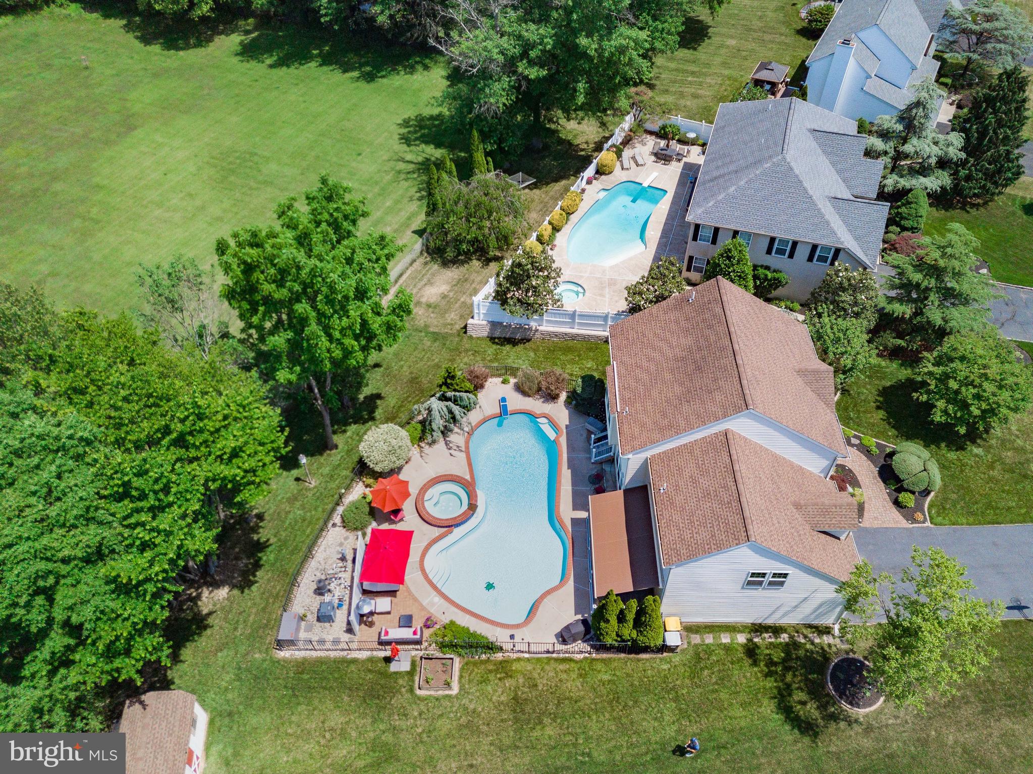 HIDDEN CREEK - Residential