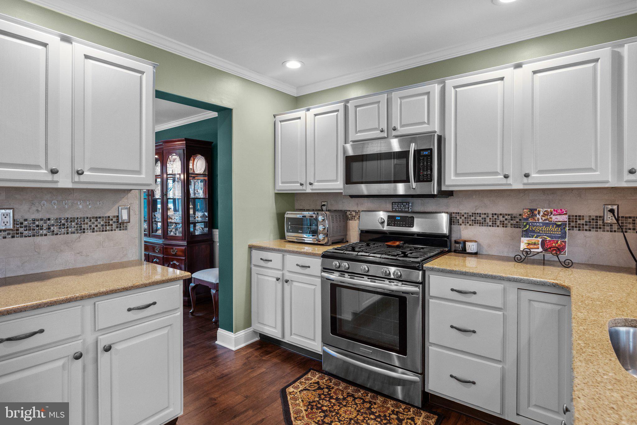 HIDDEN CREEK - Residential