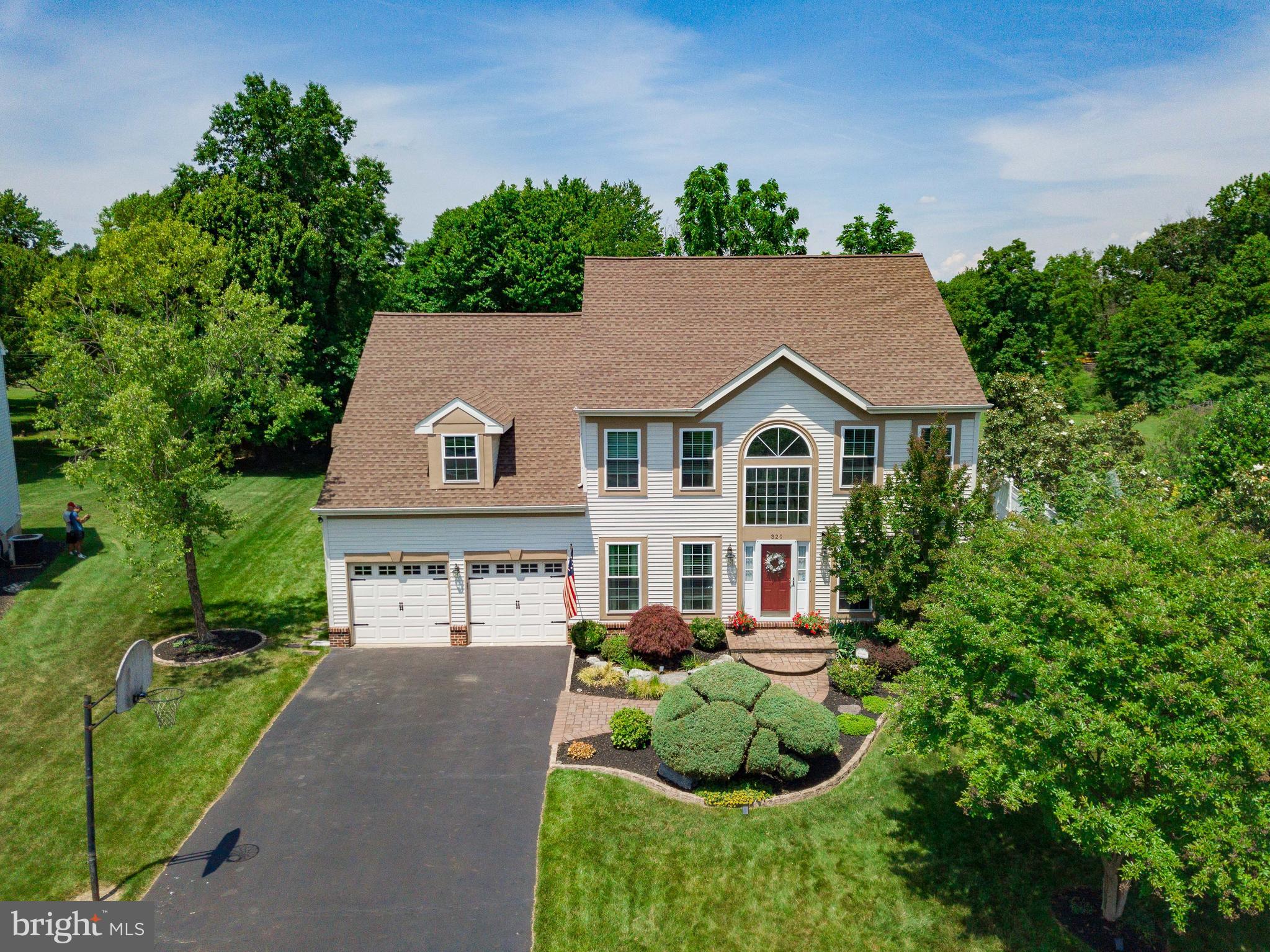 HIDDEN CREEK - Residential