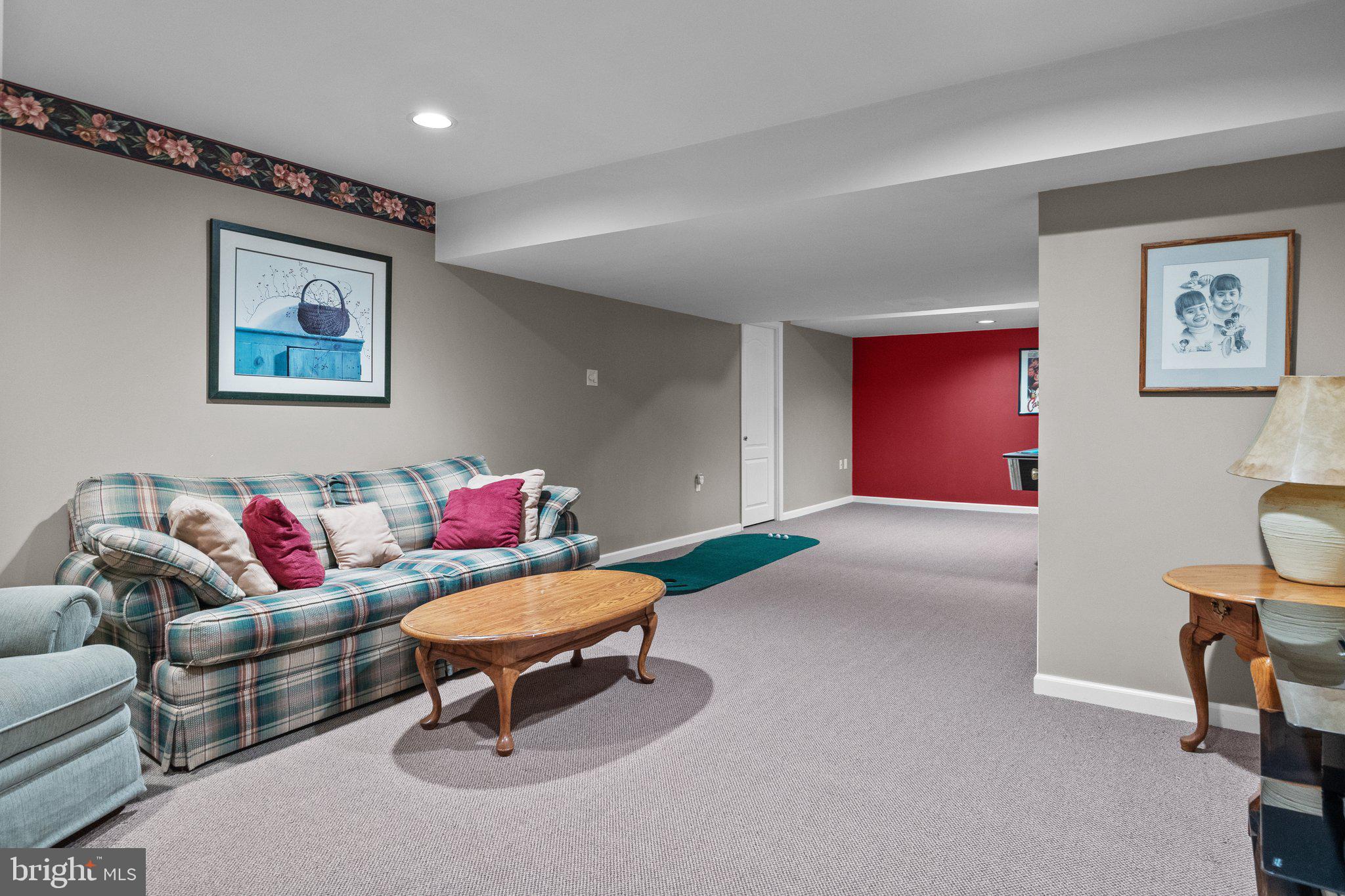 HIDDEN CREEK - Residential