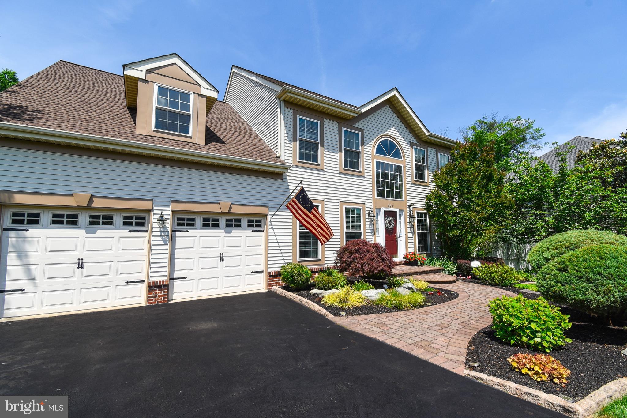 HIDDEN CREEK - Residential