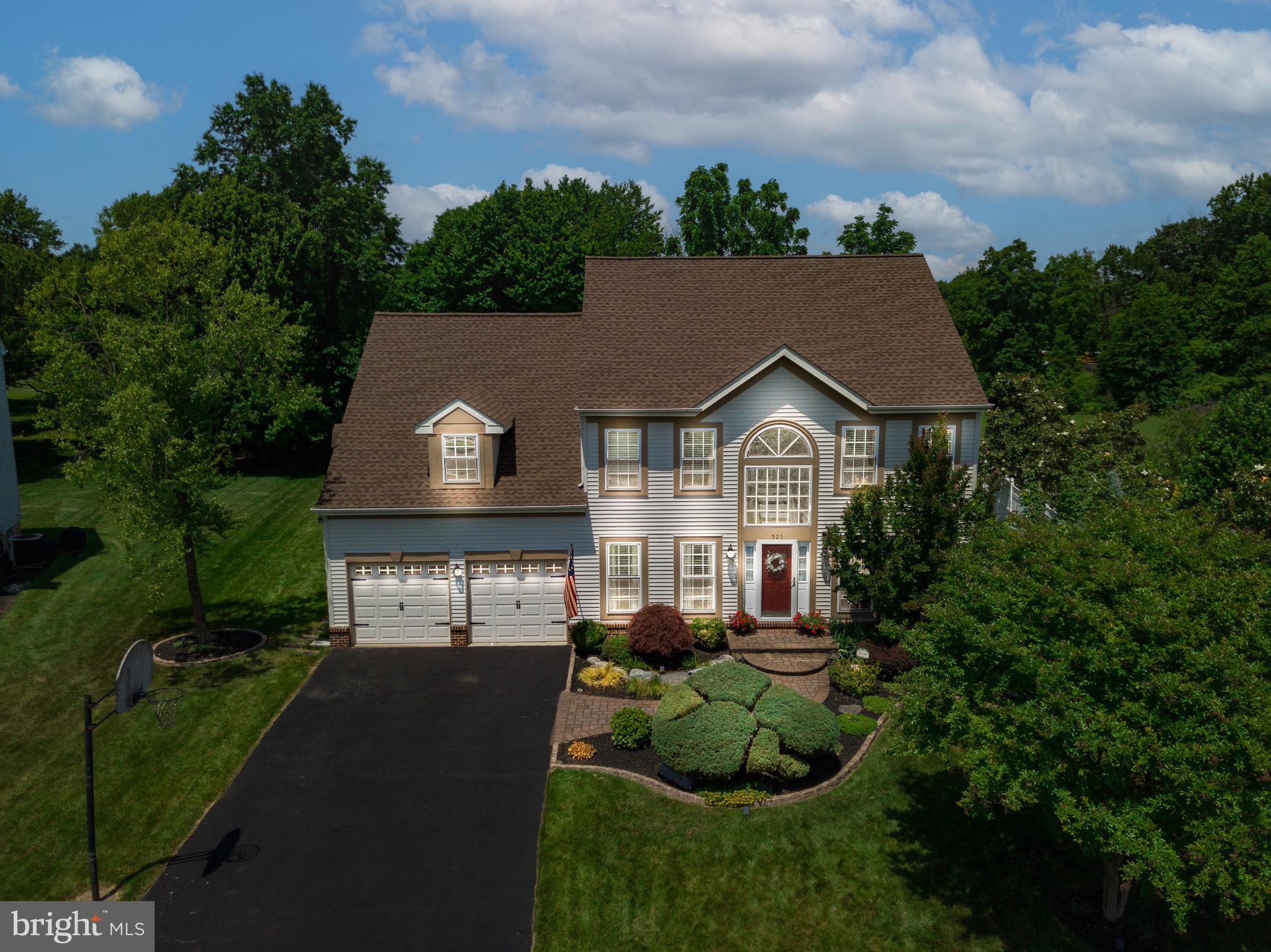 HIDDEN CREEK - Residential