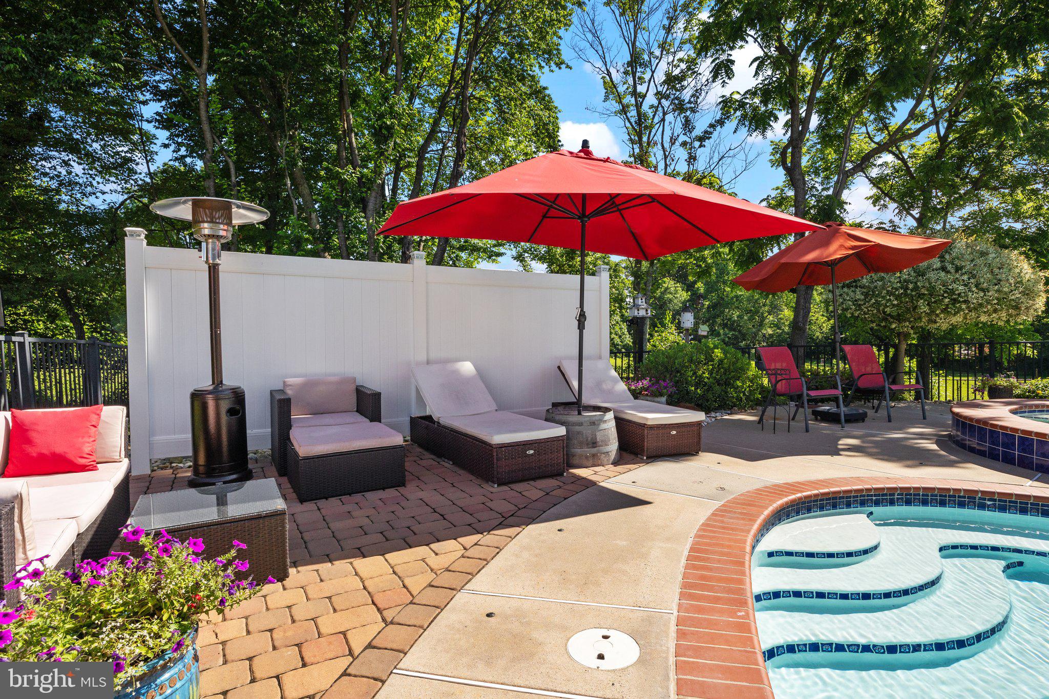 HIDDEN CREEK - Residential