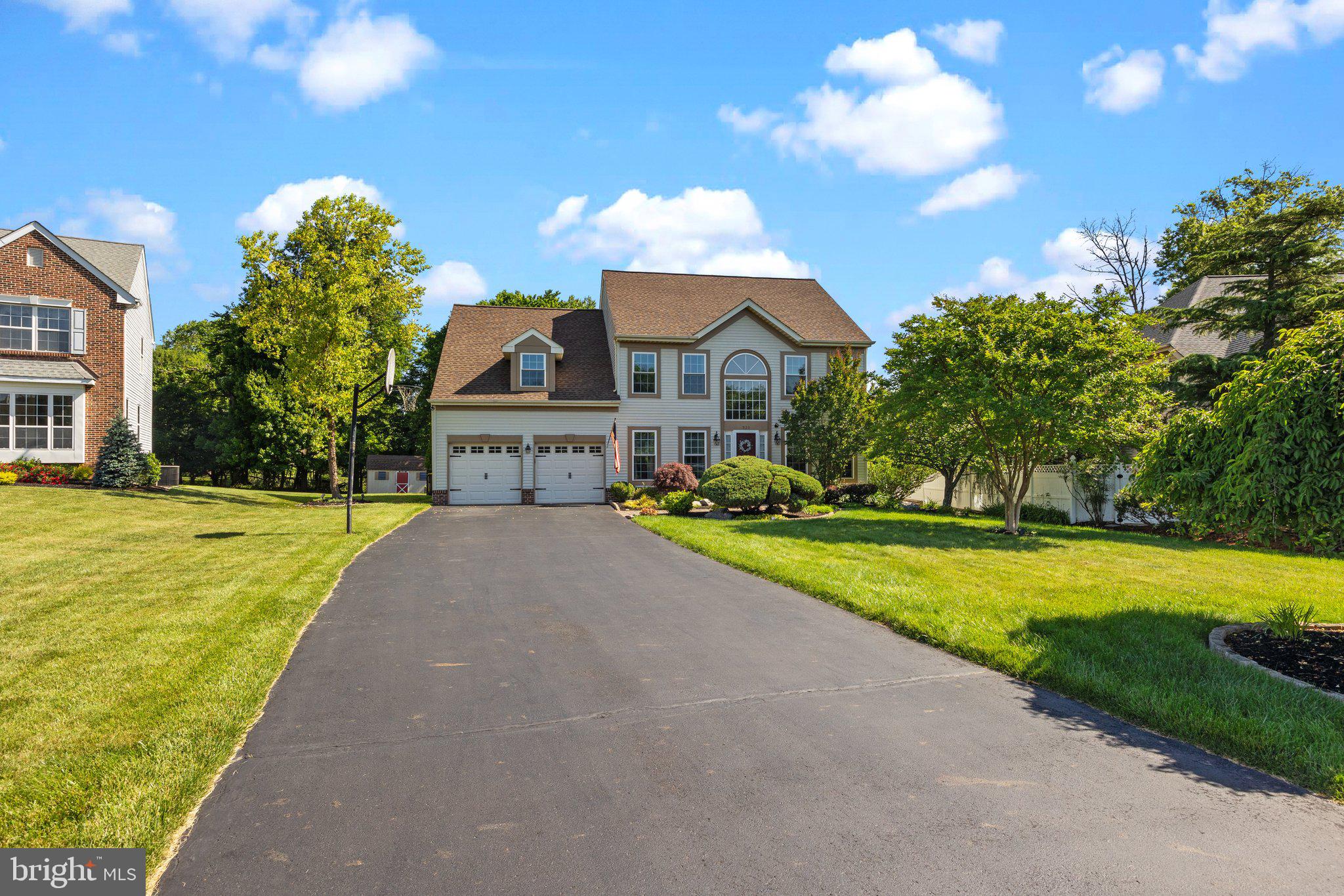 HIDDEN CREEK - Residential