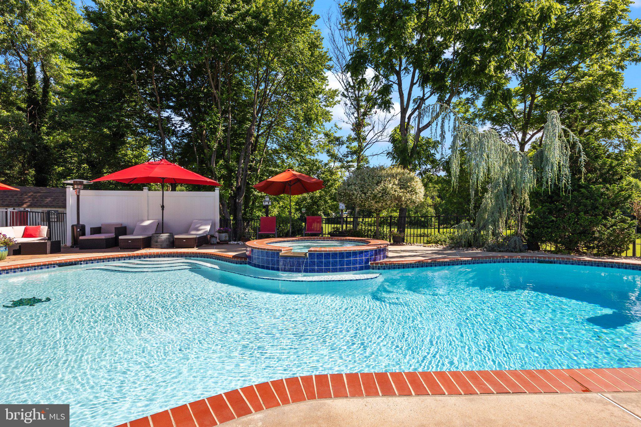 HIDDEN CREEK - Residential