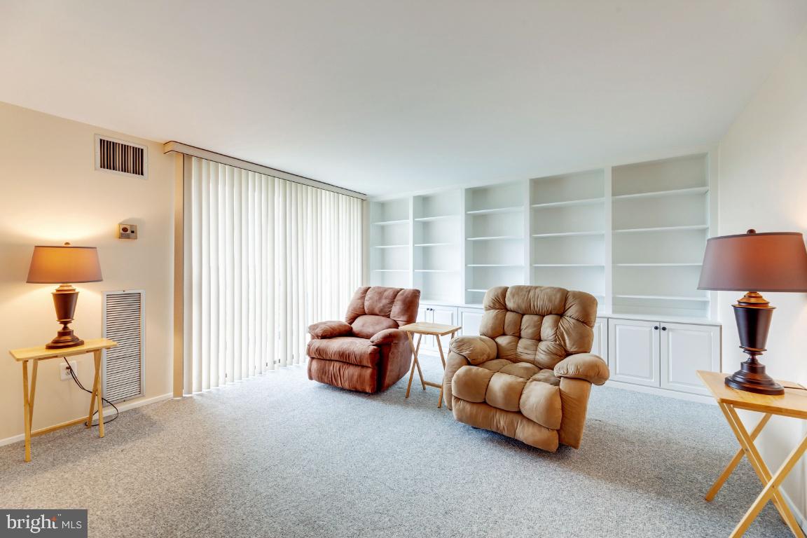 SENTINEL OF LANDMARK - Residential