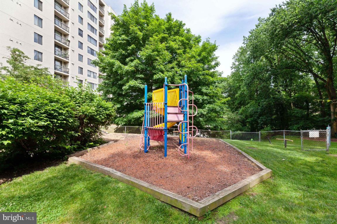 SENTINEL OF LANDMARK - Residential