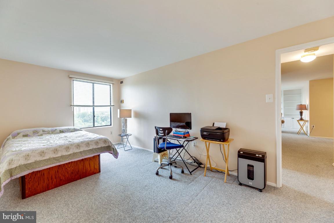 SENTINEL OF LANDMARK - Residential