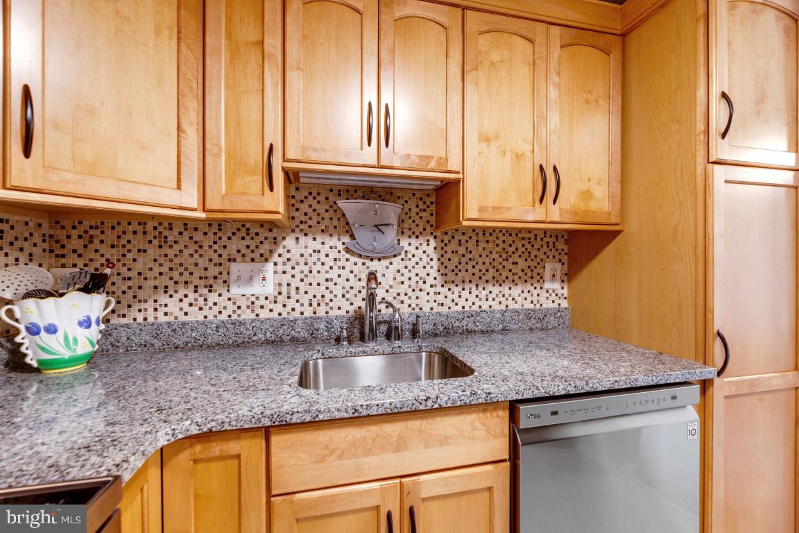 SENTINEL OF LANDMARK - Residential