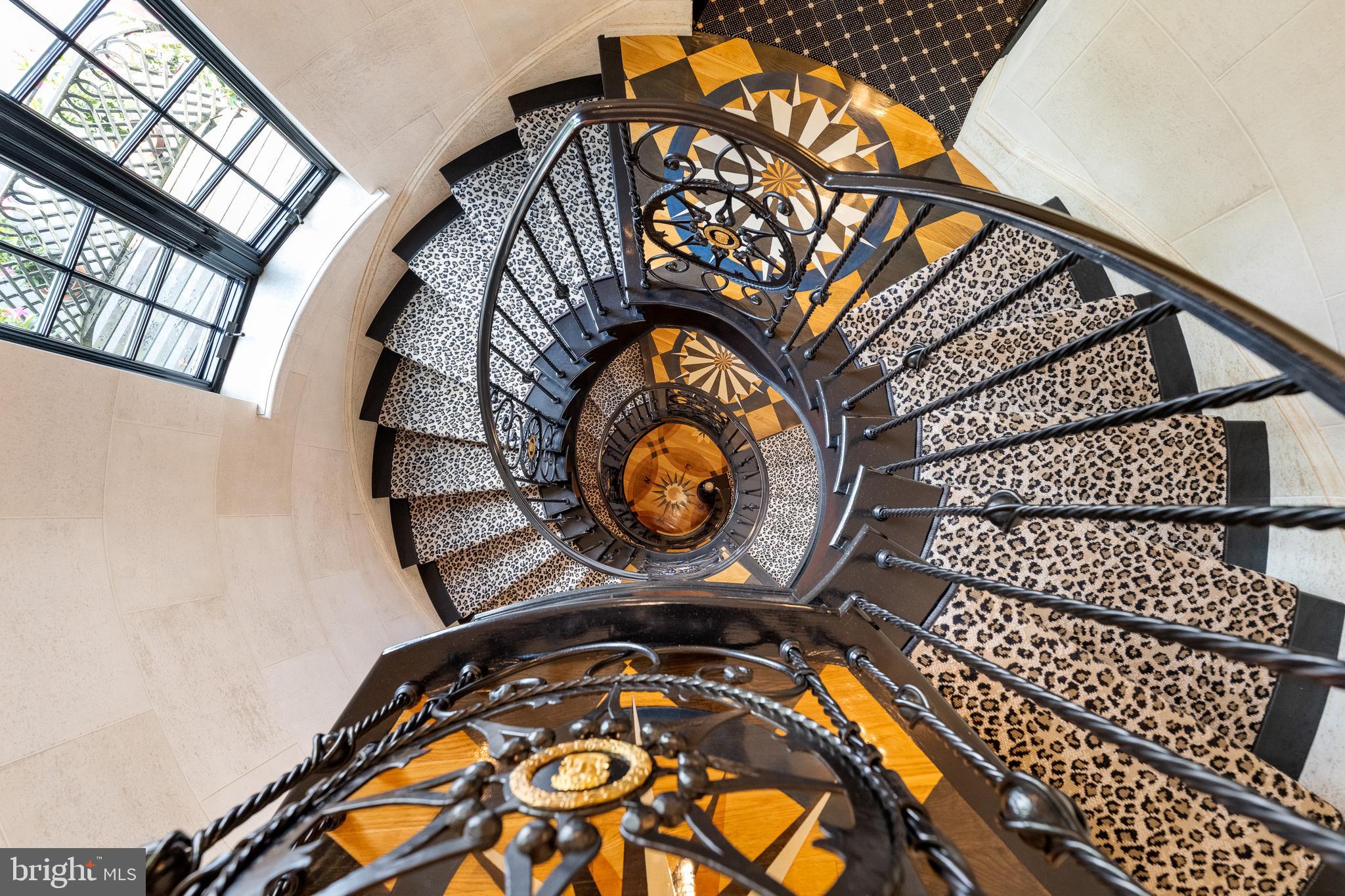 GLADWYNE - Residential